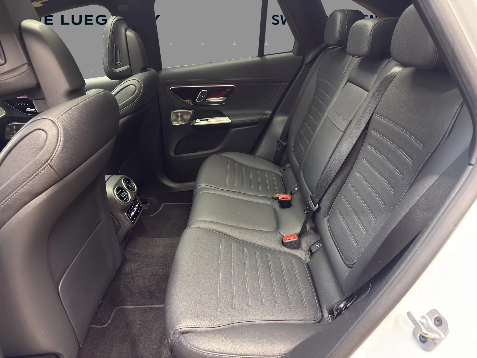 MERCEDES-BENZ GLC 400 e 4M - AMG / DISTRONC / 360 Grad Kamera / Soundsystem / Sitzmemory-image-13
