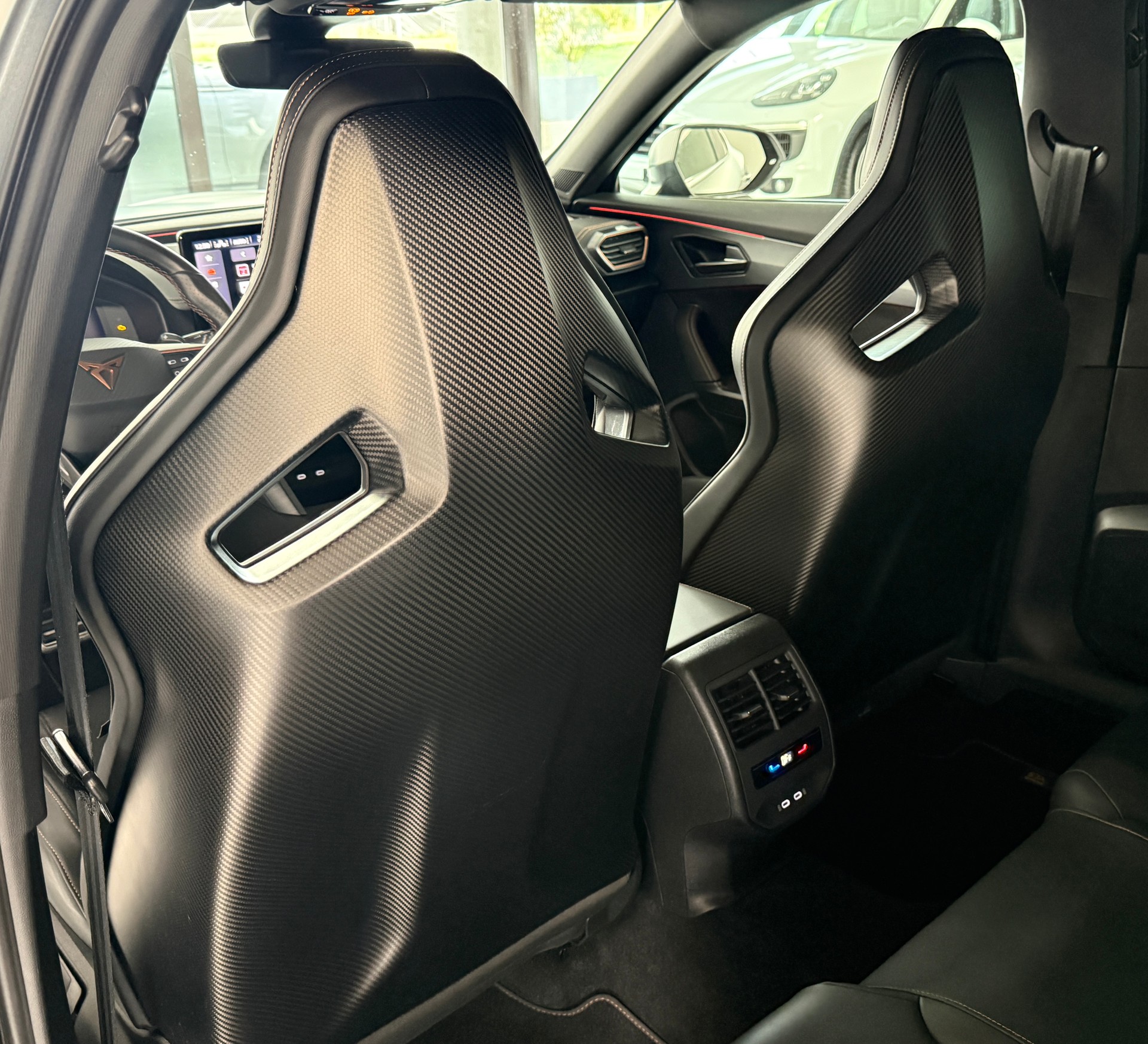 CUPRA Formentor 2.5TSI VZ5 4Drive DSG / 5-Zylinder / CH-Fahrzeug / Matt-Lackierung / Schalensitze / H&R-Federn / 20Zoll JP-Racing-showroom-element-3