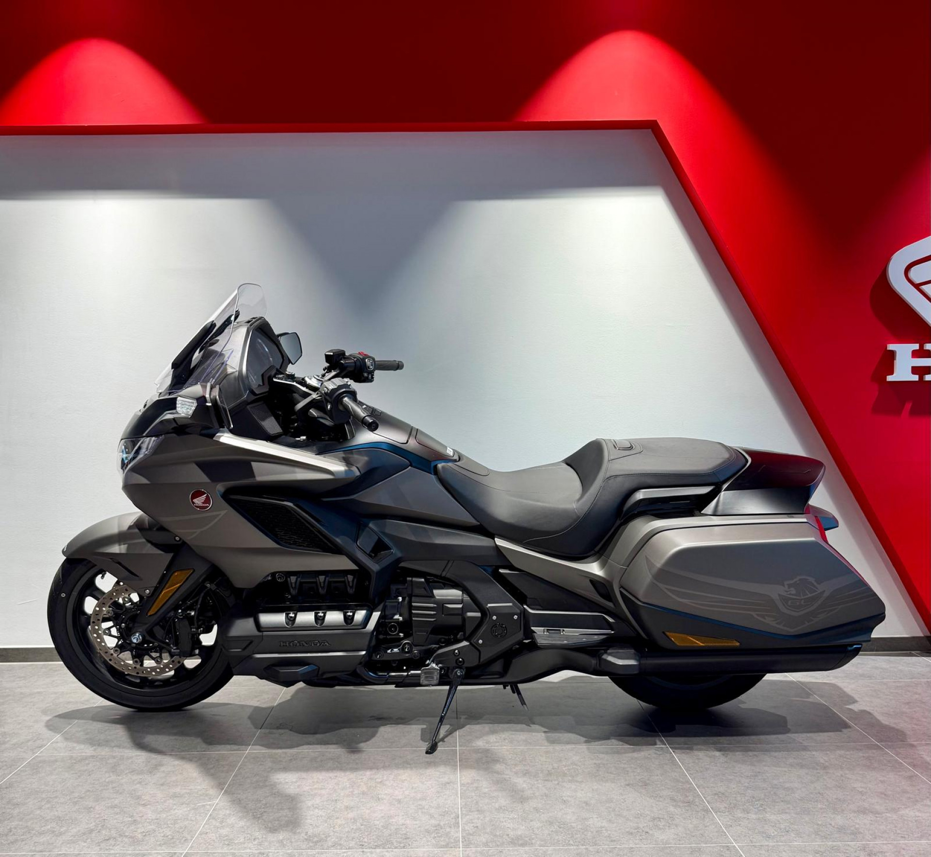 HONDA GL 1800 Gold Wing DCT-showroom-element-2