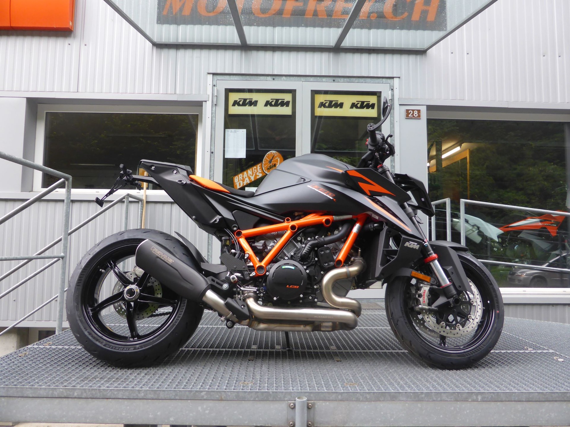 KTM 1390 Super Duke R-image-0