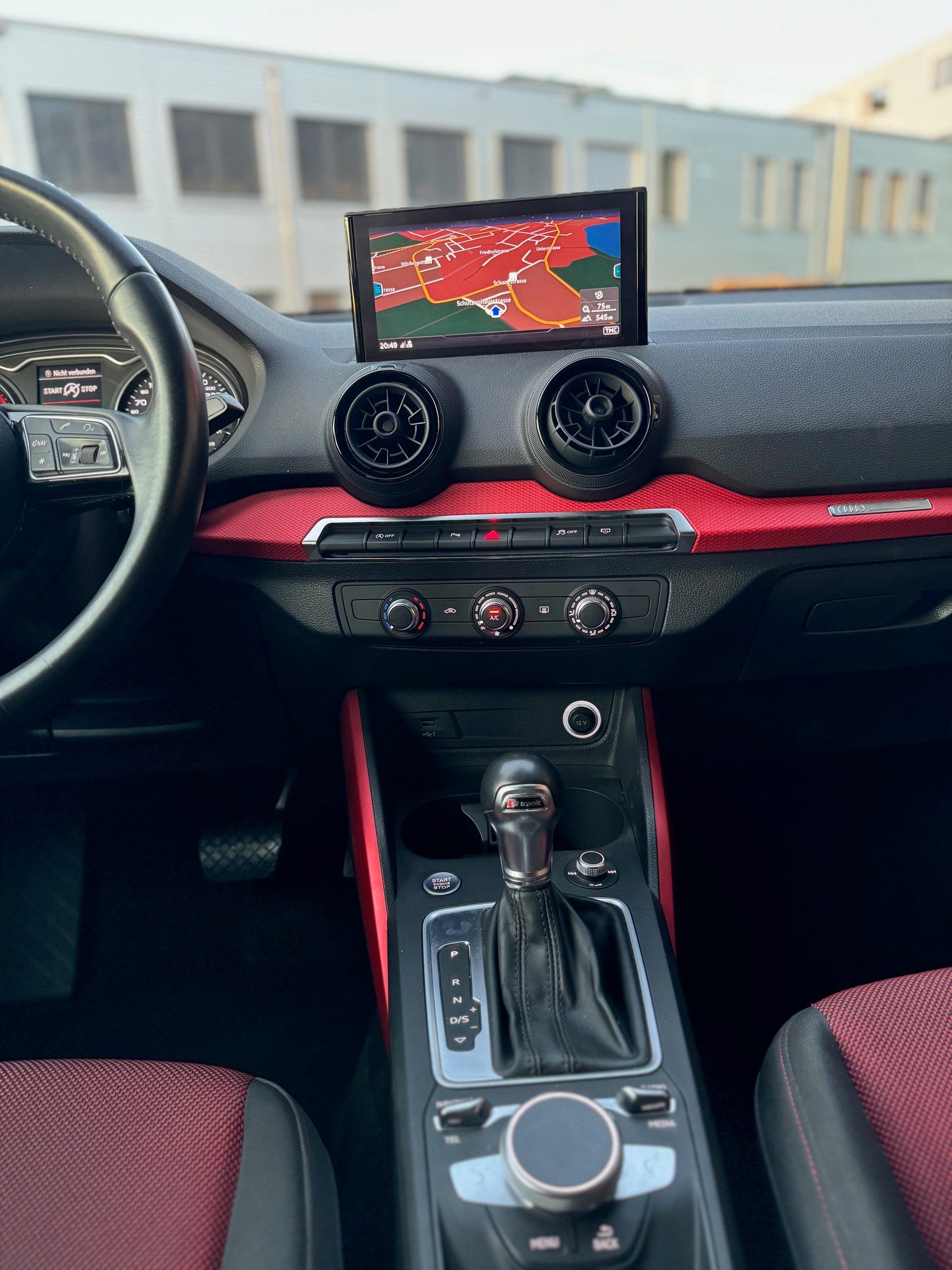 AUDI Q2 1.4 TFSI sport S-tronic-image-22