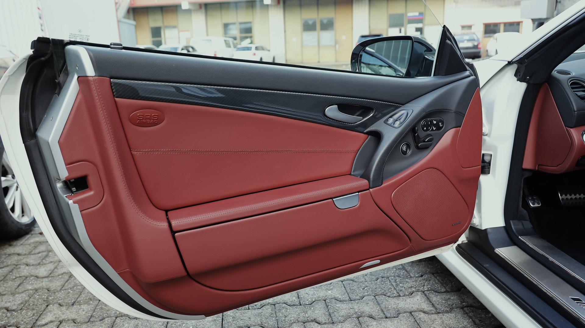 MERCEDES-BENZ SL 63 AMG Speedshift MCT-image-13