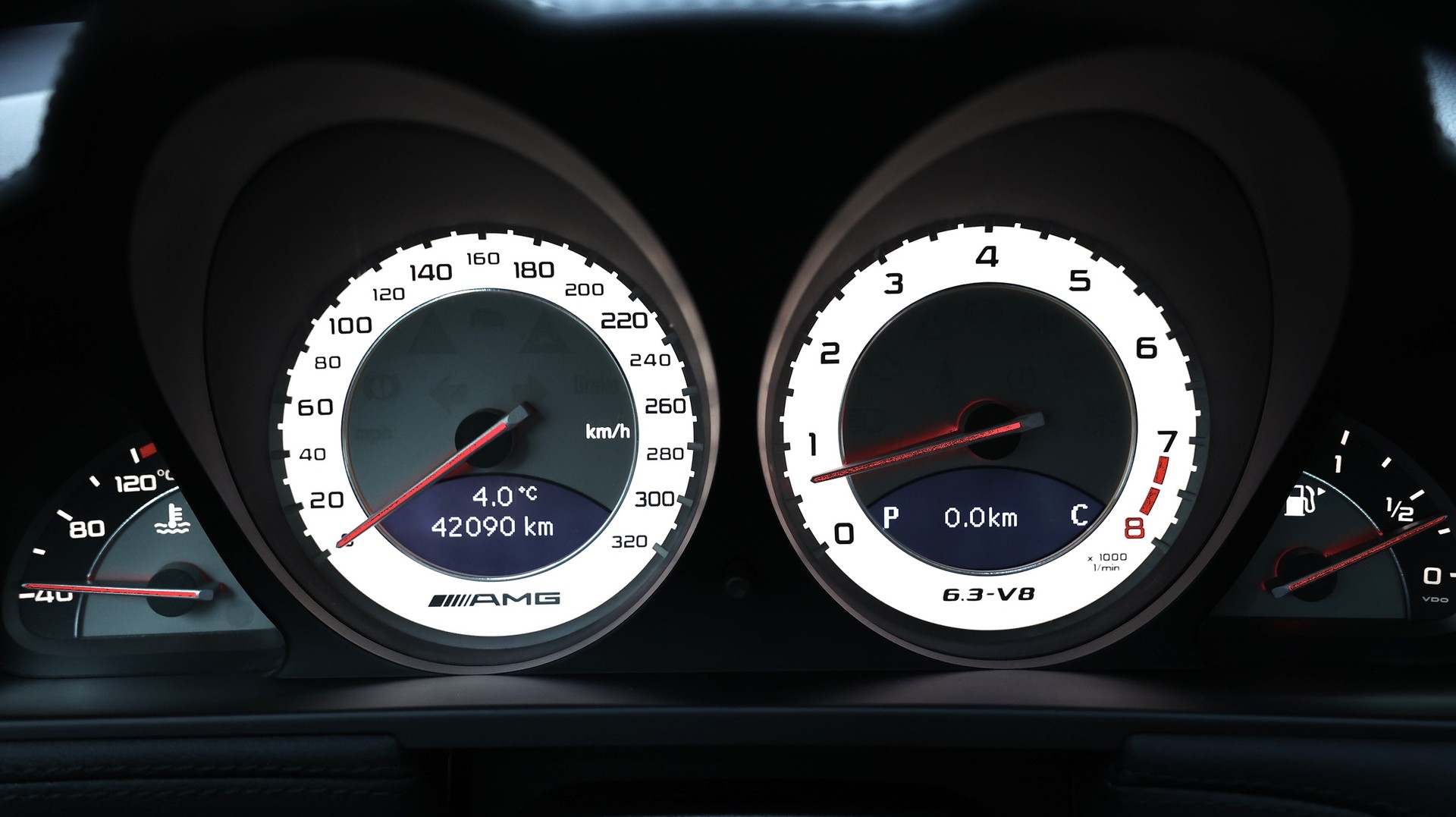MERCEDES-BENZ SL 63 AMG Speedshift MCT-image-27