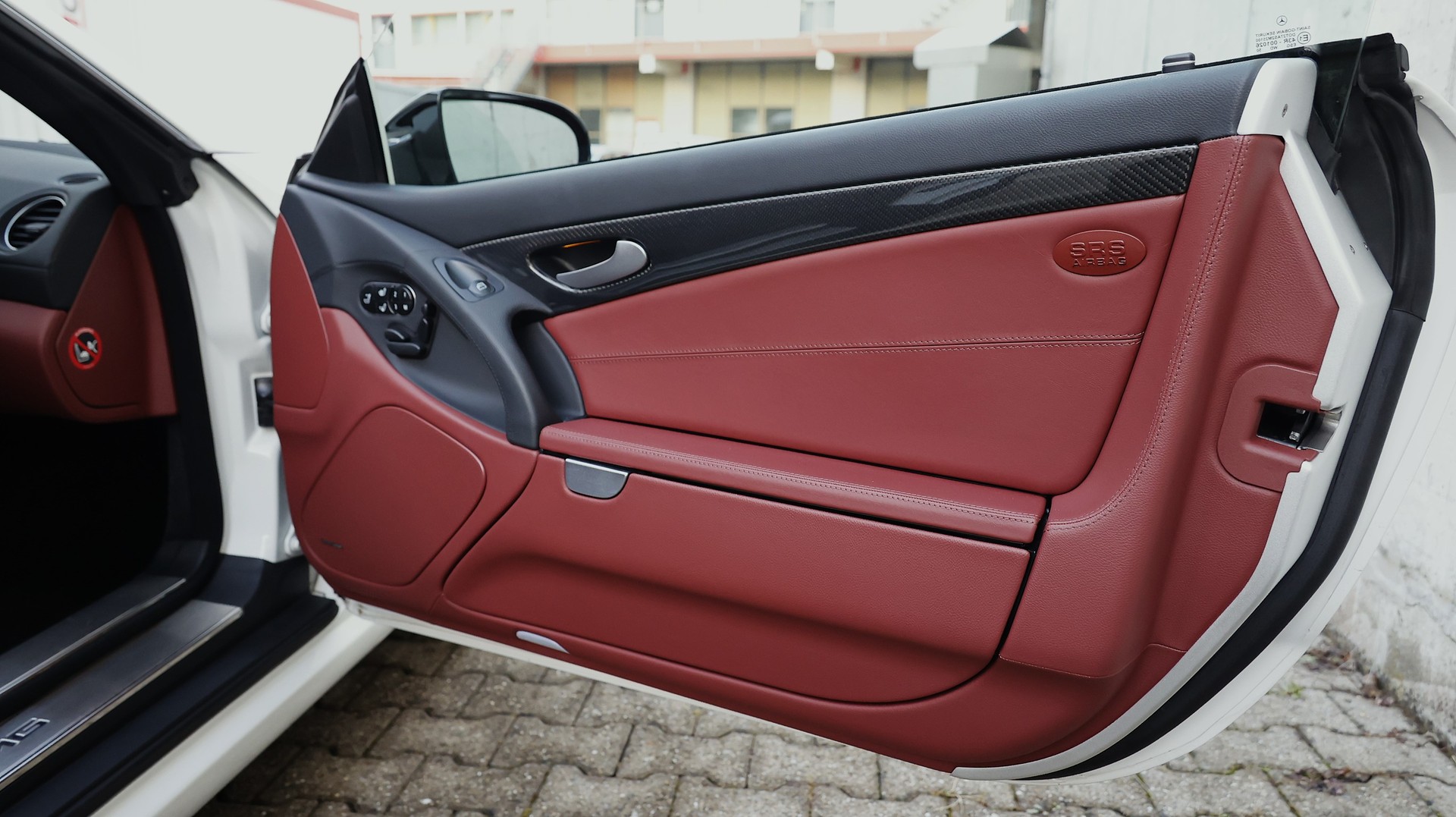 MERCEDES-BENZ SL 63 AMG Speedshift MCT-image-16