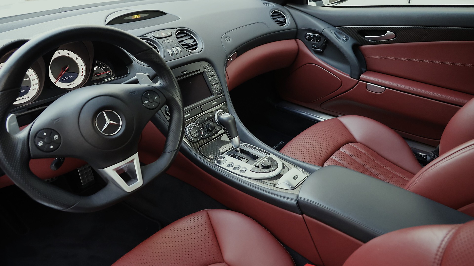 MERCEDES-BENZ SL 63 AMG Speedshift MCT-image-21