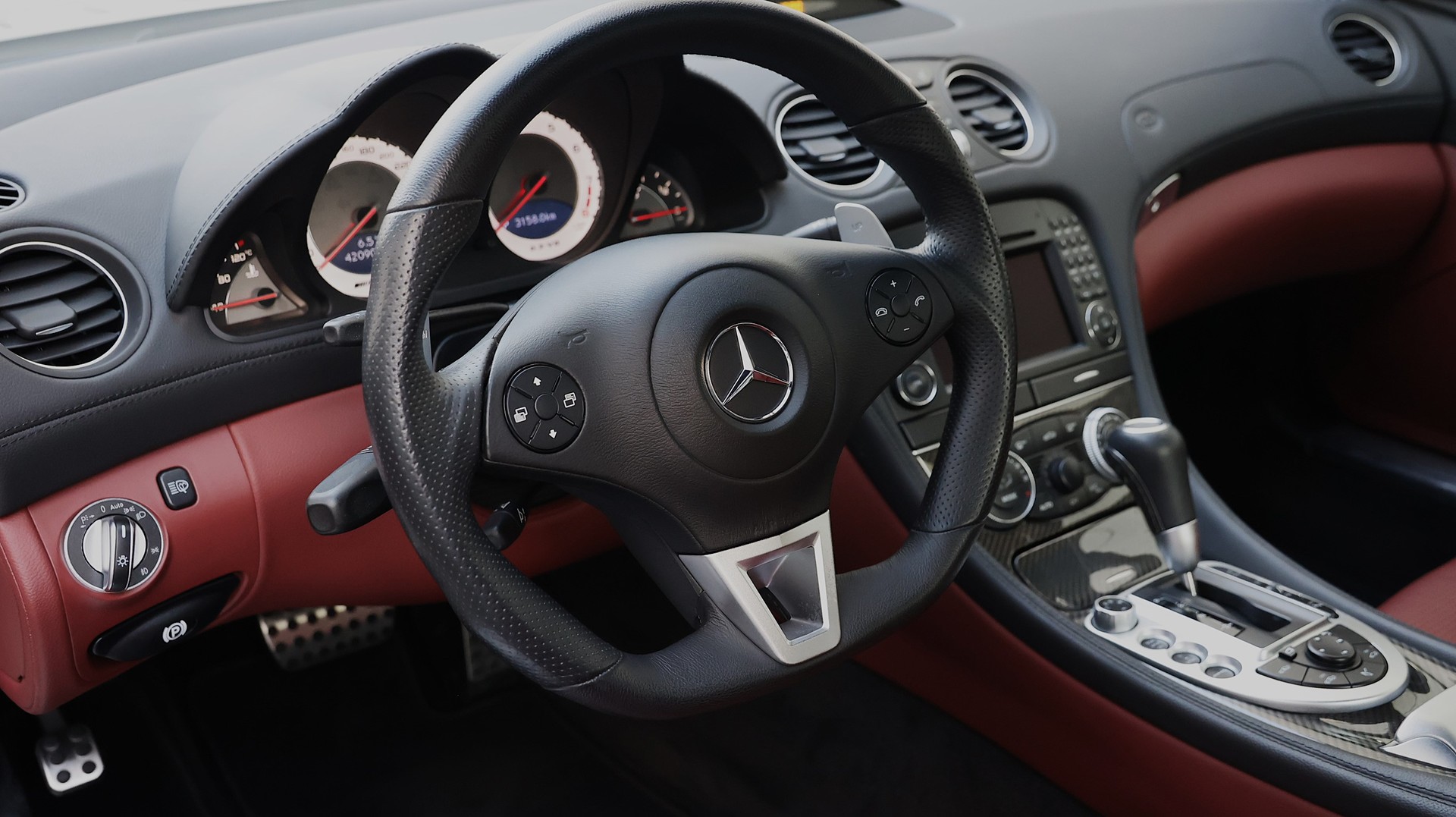 MERCEDES-BENZ SL 63 AMG Speedshift MCT-image-22