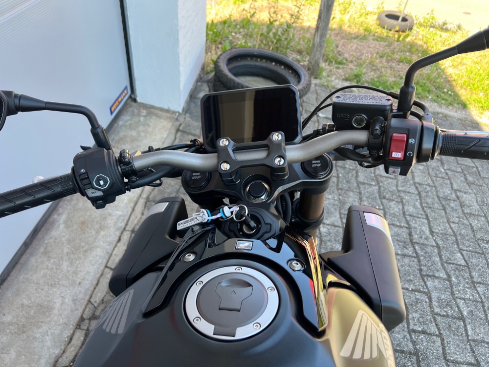 HONDA CB 650 R E-Clutch  (35kW)-image-4