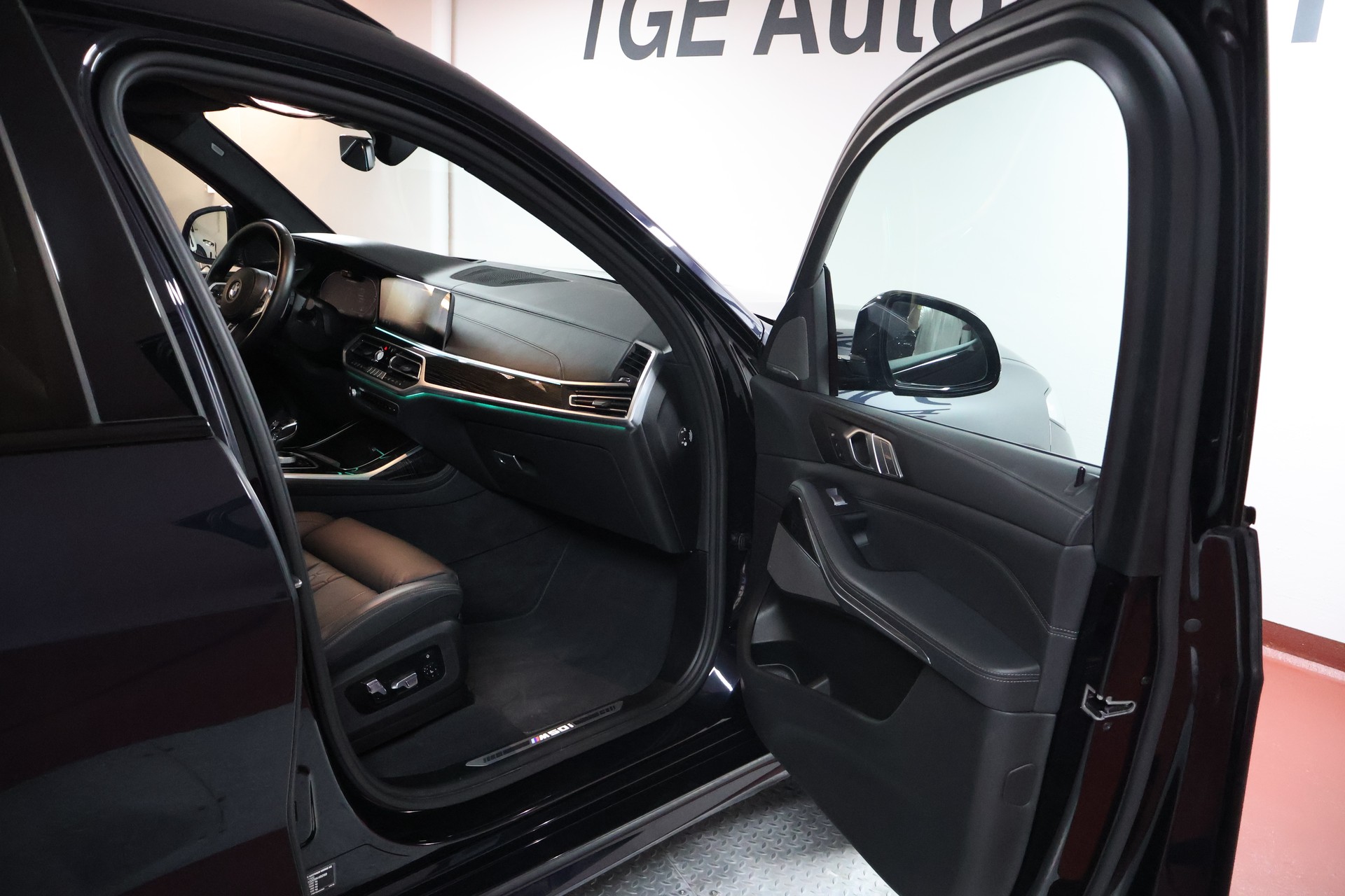 BMW X7 xDrive M50i Steptronic-image-12