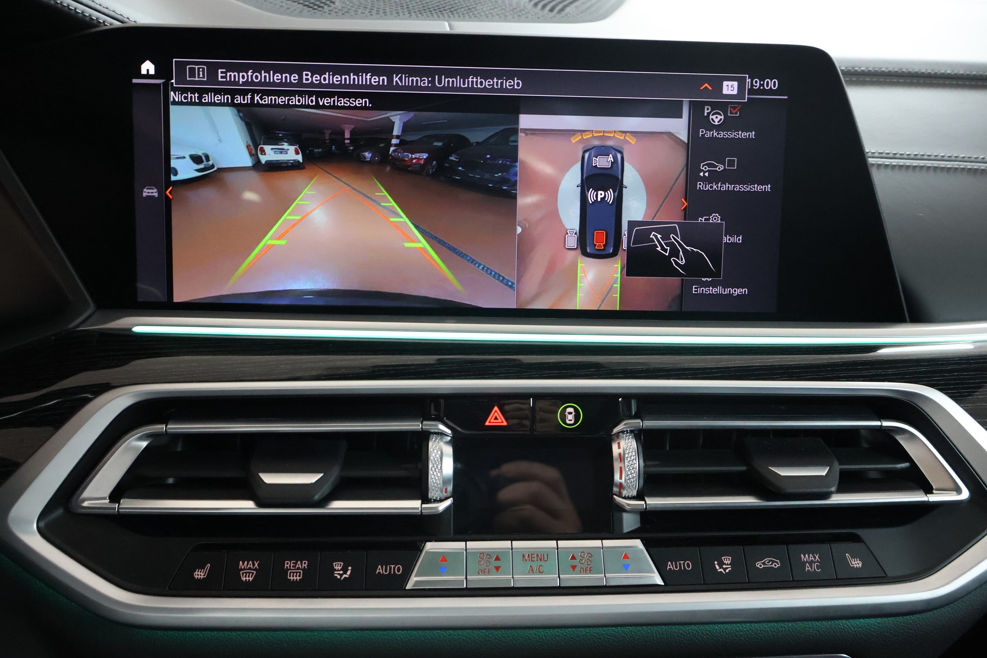 BMW X7 xDrive M50i Steptronic-image-11