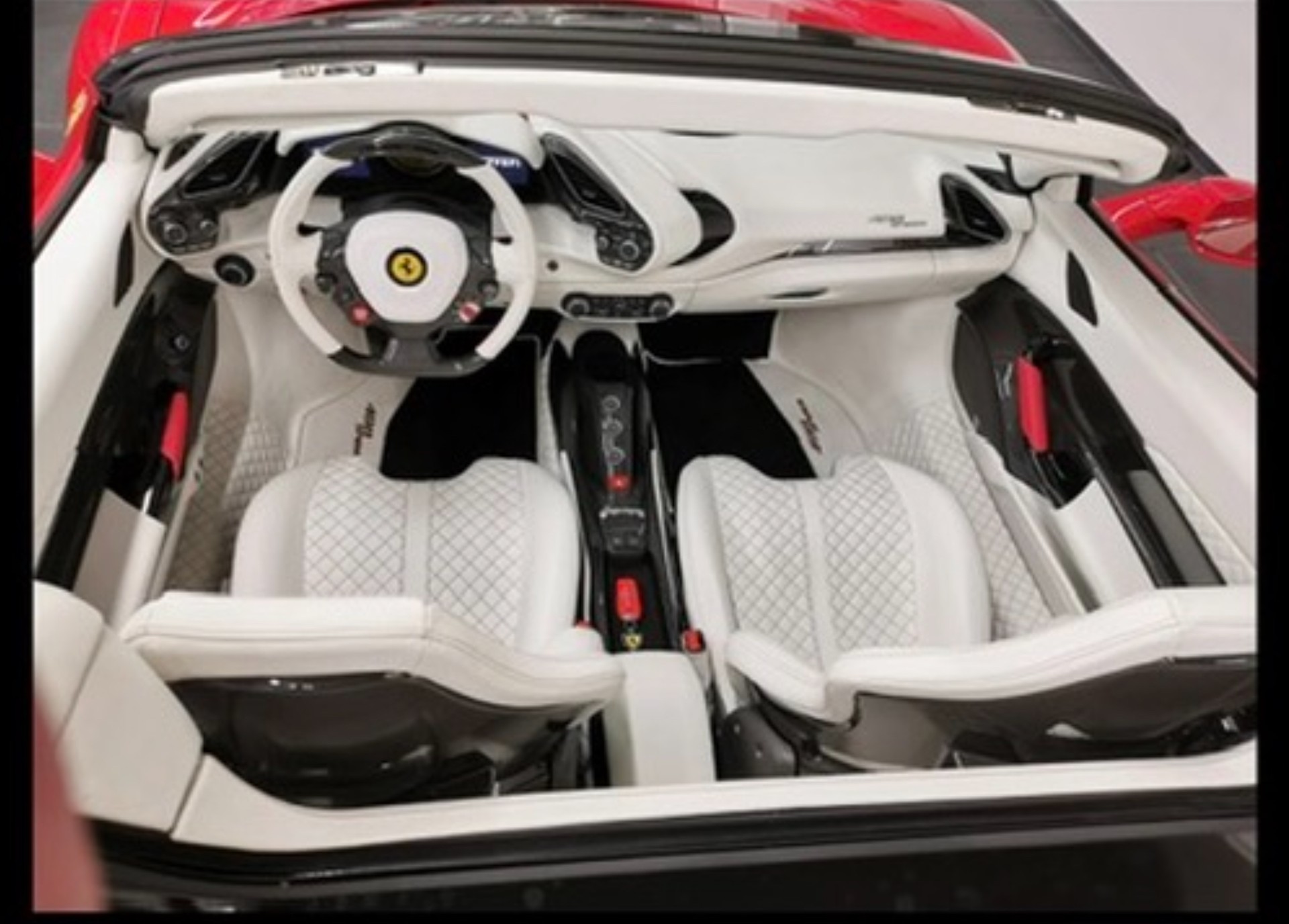 FERRARI 488 Spider 3.9 V8 NOVITEC-image-4