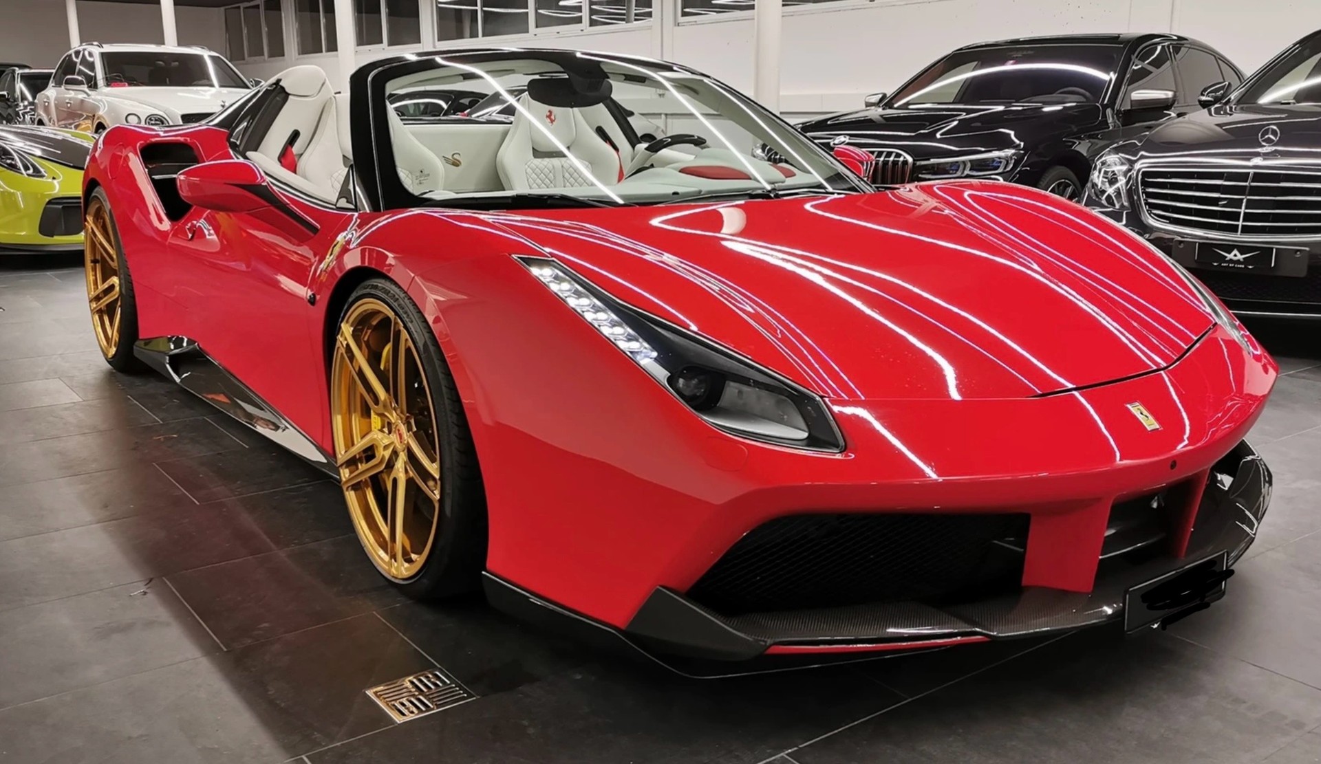 FERRARI 488 Spider 3.9 V8 NOVITEC-image-2