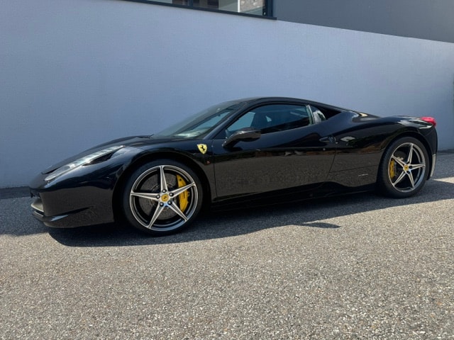FERRARI 458 Italia 4.5 V8-image-1