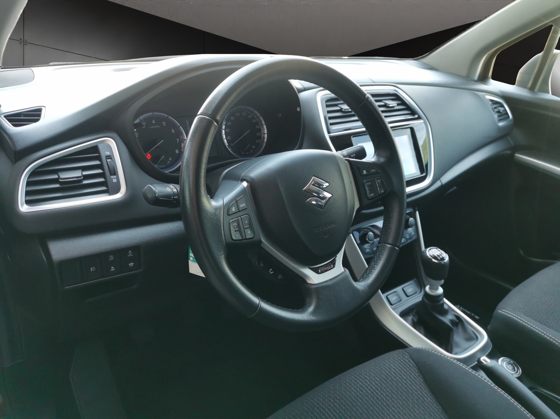 SUZUKI SX4 S-Cross 1.4 16V Generation Hybrid 4WD-image-4