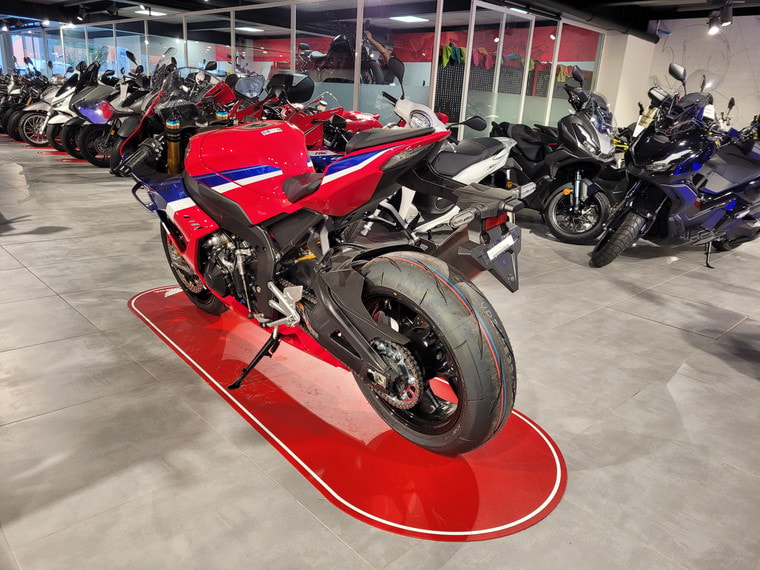 HONDA CBR 1000 RR-R Fireblade SP-image-3