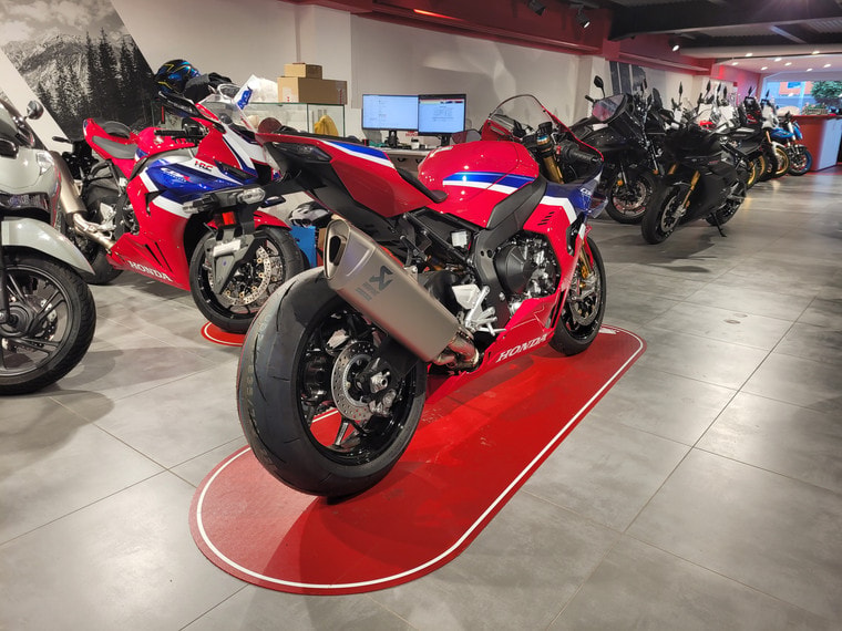 HONDA CBR 1000 RR-R Fireblade SP-image-2