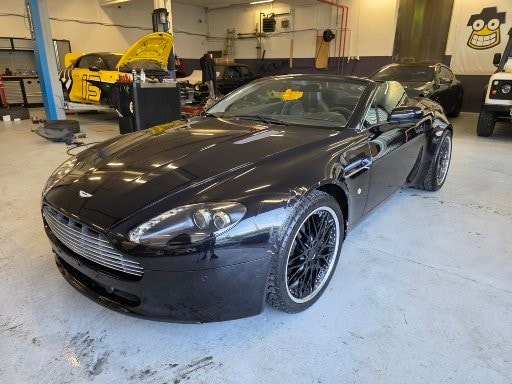 ASTON MARTIN V8 Vantage 4.7 Sportshift-image-10