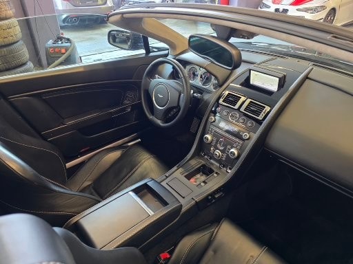 ASTON MARTIN V8 Vantage 4.7 Sportshift-image-8