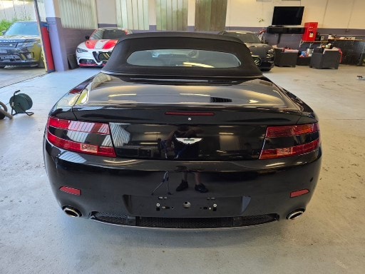 ASTON MARTIN V8 Vantage 4.7 Sportshift-image-4