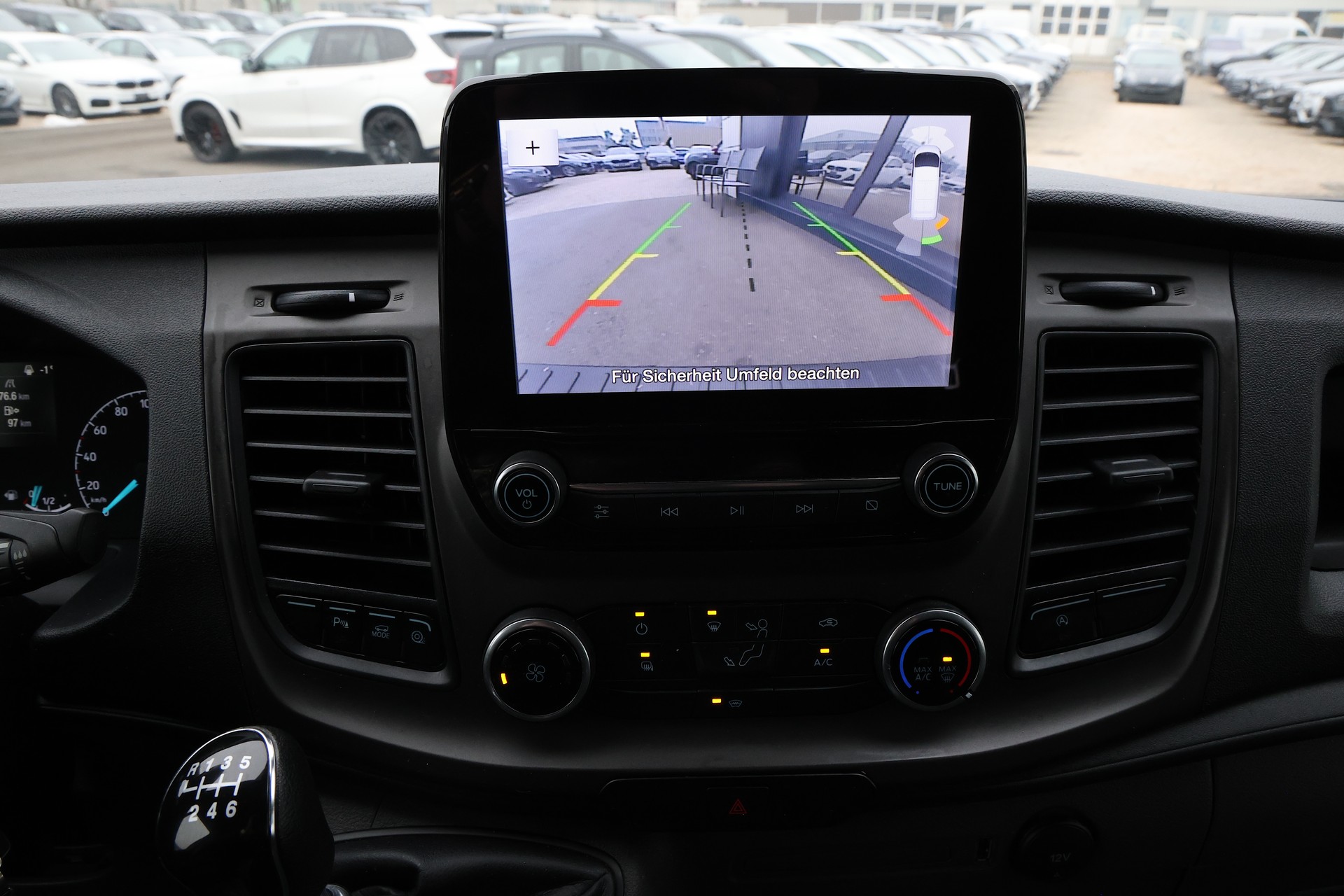 FORD Transit Custom Van 320 L2H1 Trend-image-9