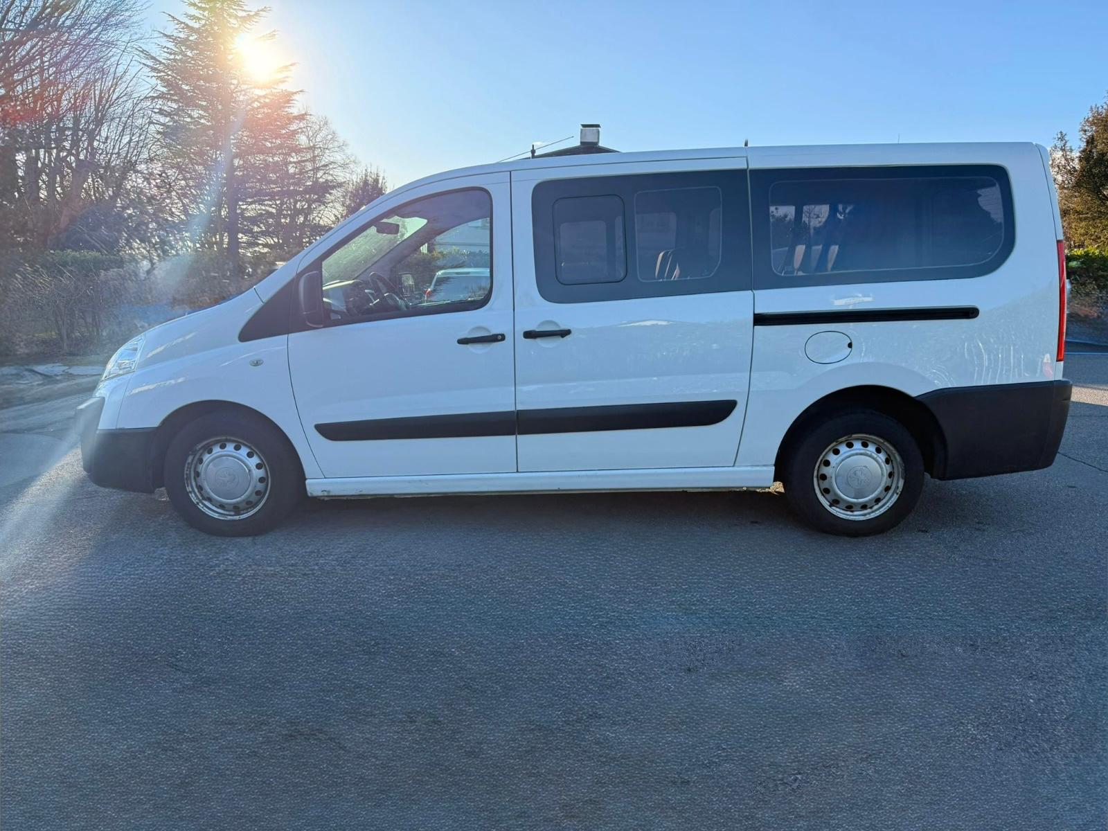 PEUGEOT Expert Tepee 2.0 HDi Confort L2 ** 9 Places **-showroom-element-2