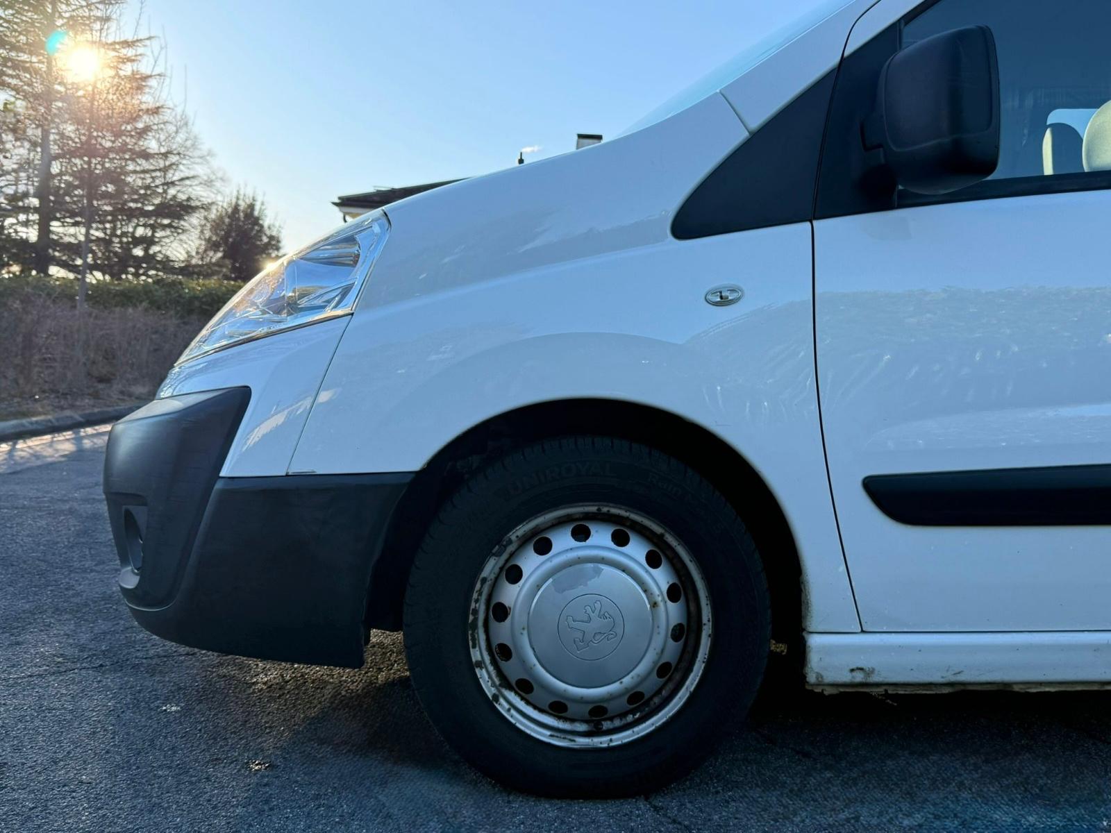 PEUGEOT Expert Tepee 2.0 HDi Confort L2 ** 9 Places **-showroom-element-3