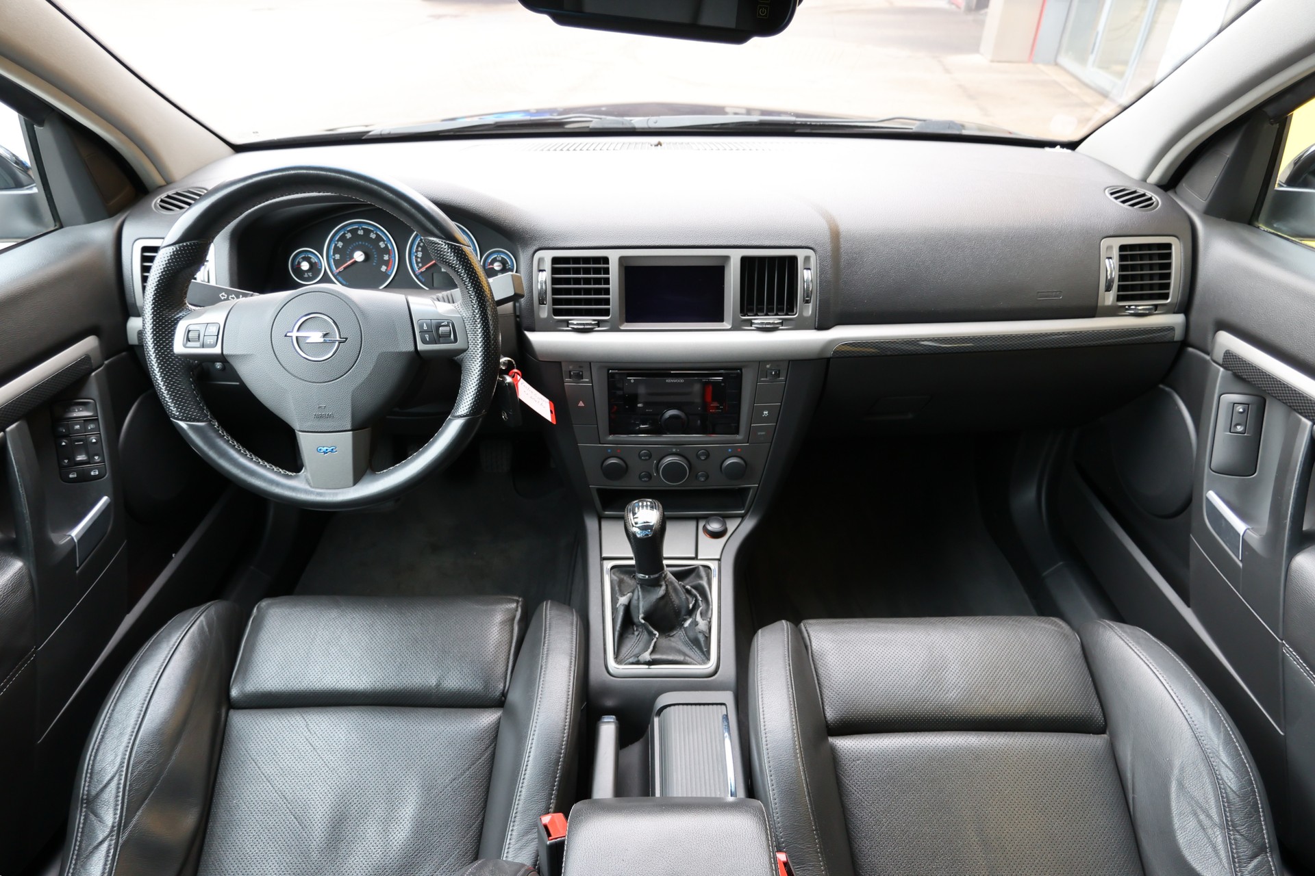 OPEL Vectra 2.8 Turbo V6 OPC-showroom-element-3