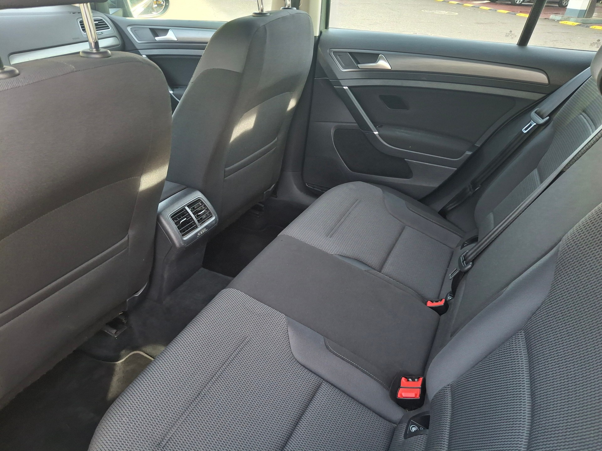 VW Golf Variant 1.4 TSI Allstar DSG-image-25