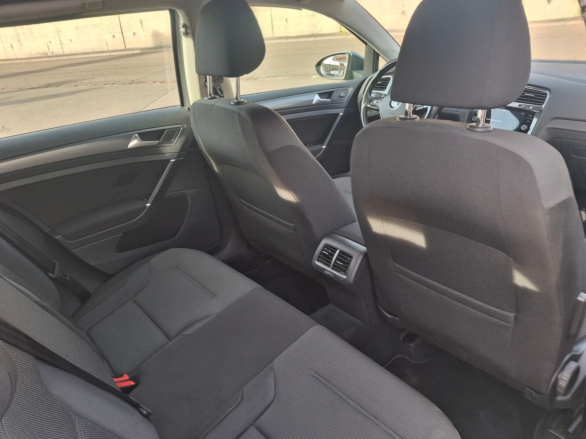 VW Golf Variant 1.4 TSI Allstar DSG-image-24