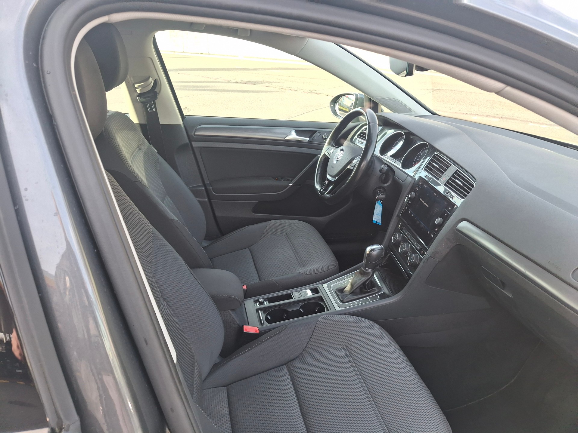VW Golf Variant 1.4 TSI Allstar DSG-image-17