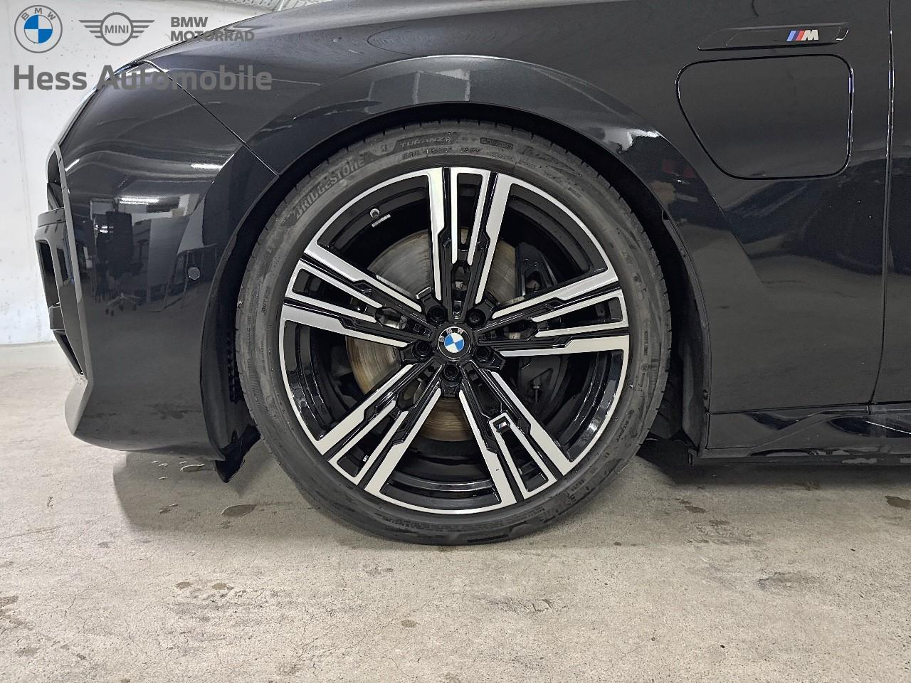 BMW M760e xDrive-image-9