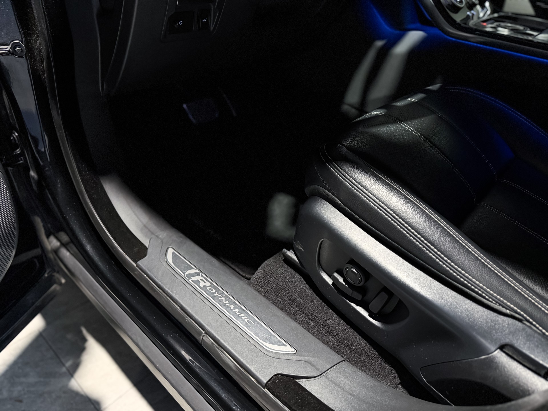 LAND ROVER Range Rover Velar R-Dynamic D 300 Automatic | FULL PPF-image-9