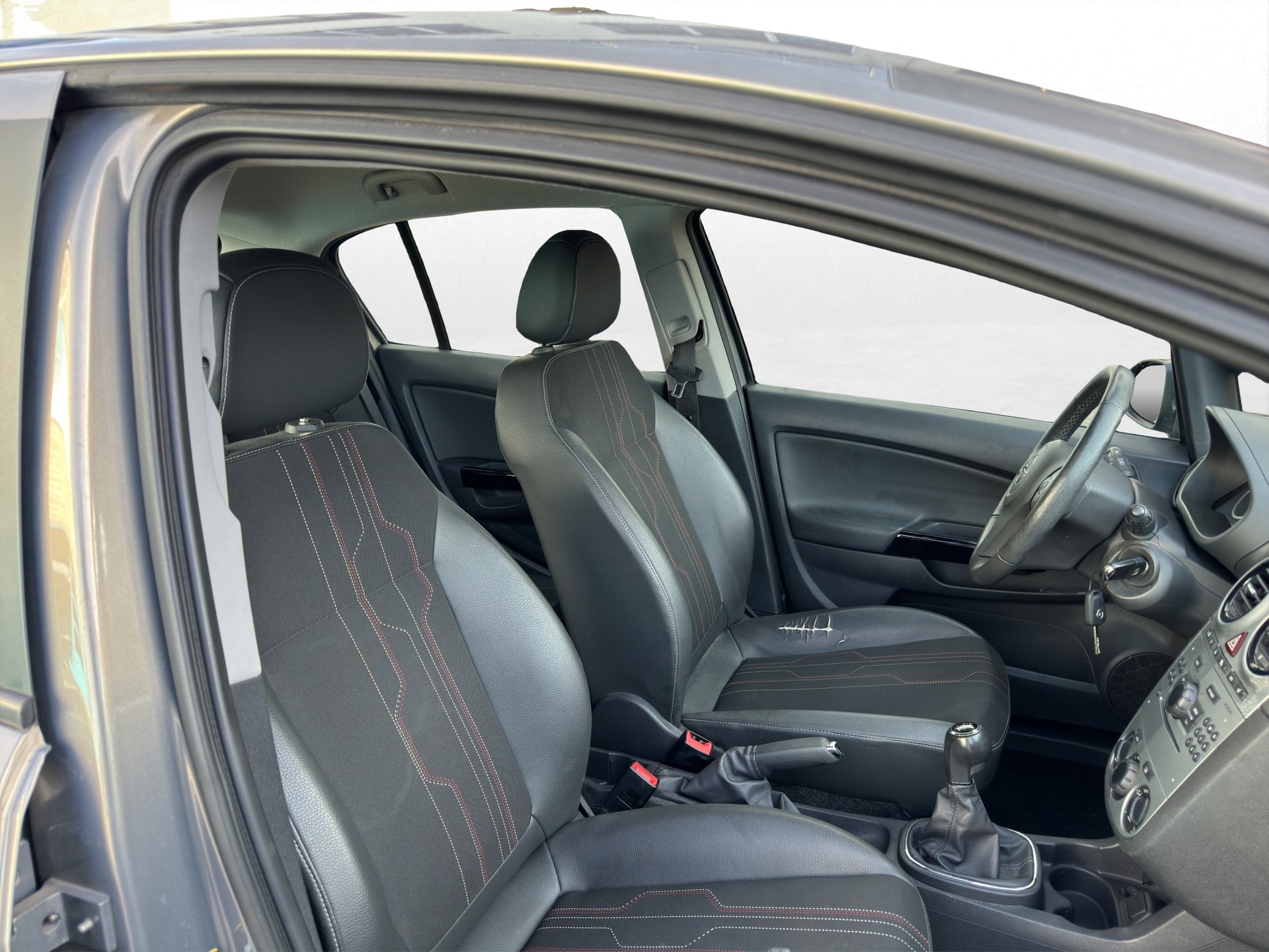 OPEL Corsa 1.4 TP Anniversary Edition-image-9