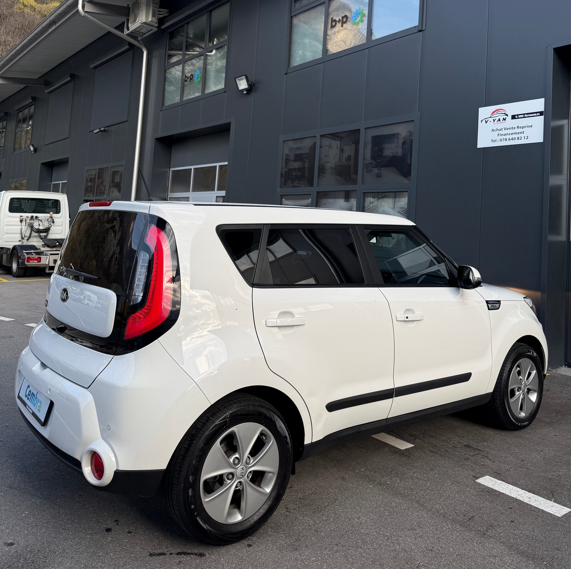 KIA Soul 1.6 GDI Trend Automatic-image-5