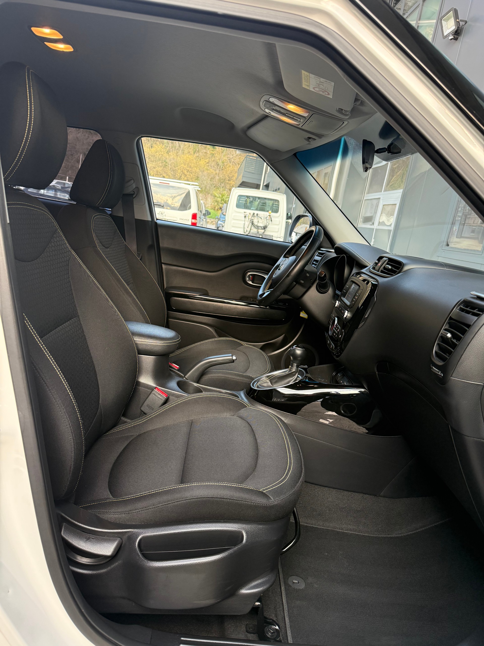 KIA Soul 1.6 GDI Trend Automatic-image-10