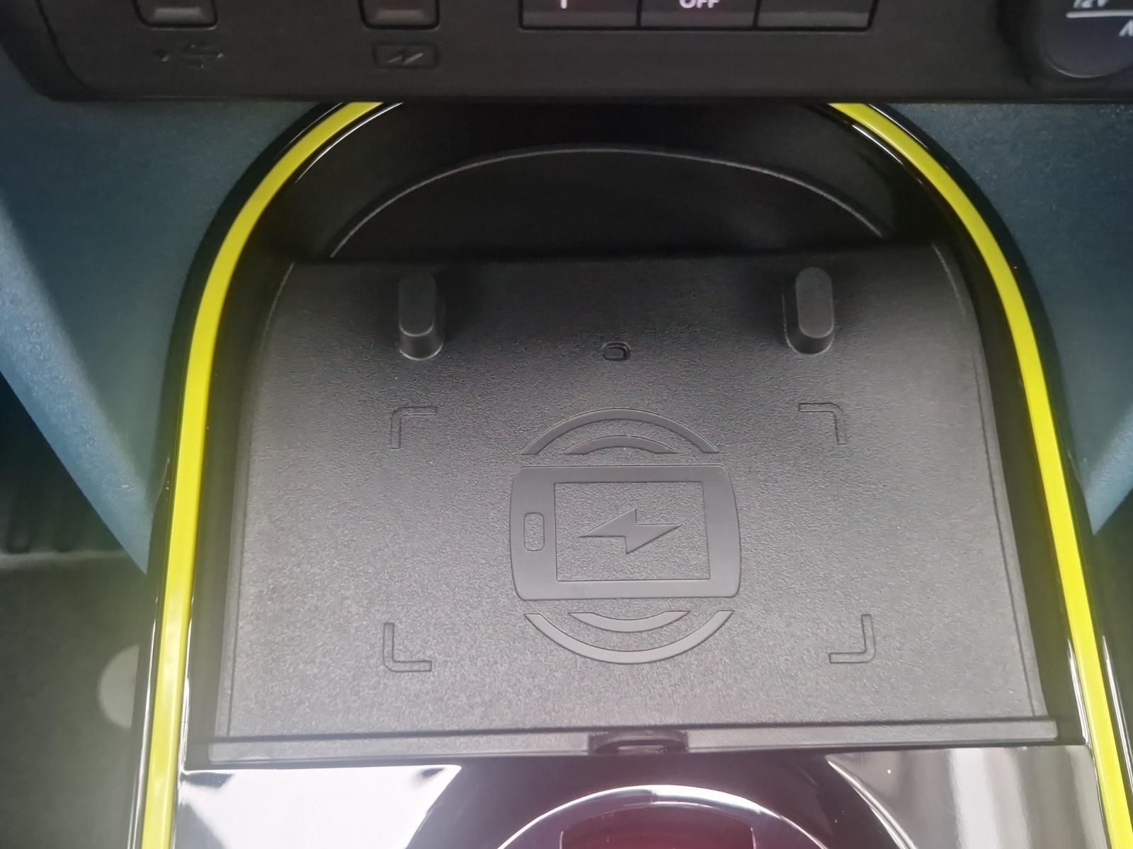 FIAT Grande Panda 1.2 Hybrid Icon-image-13