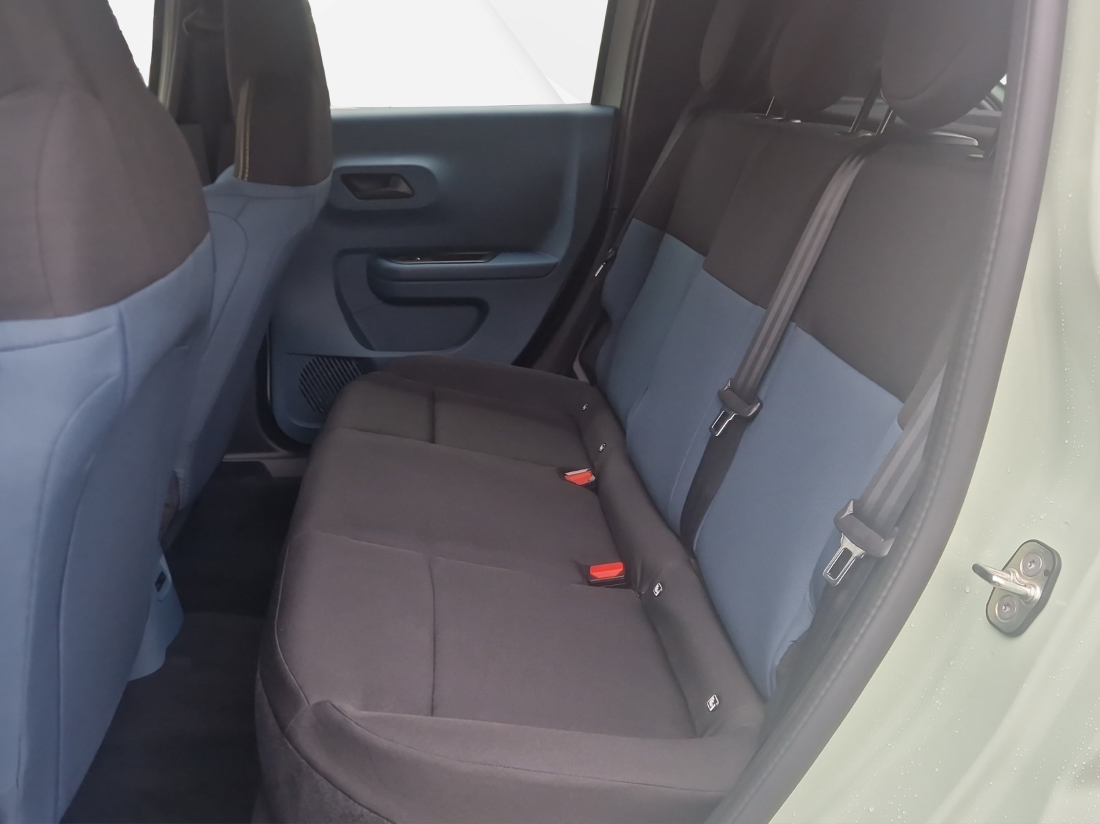 FIAT Grande Panda 1.2 Hybrid Icon-image-6