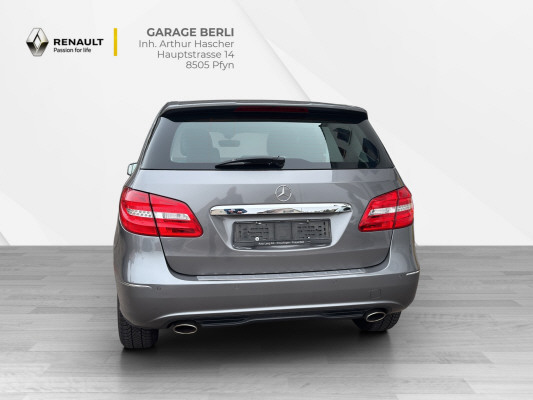 MERCEDES-BENZ B 200-image-4