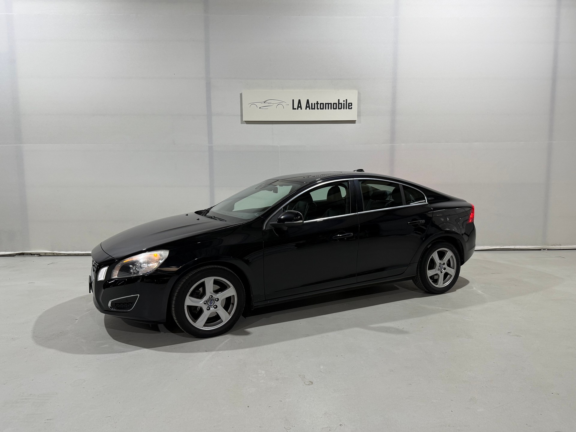 VOLVO S60 D4 Summum Geartronic-image-1