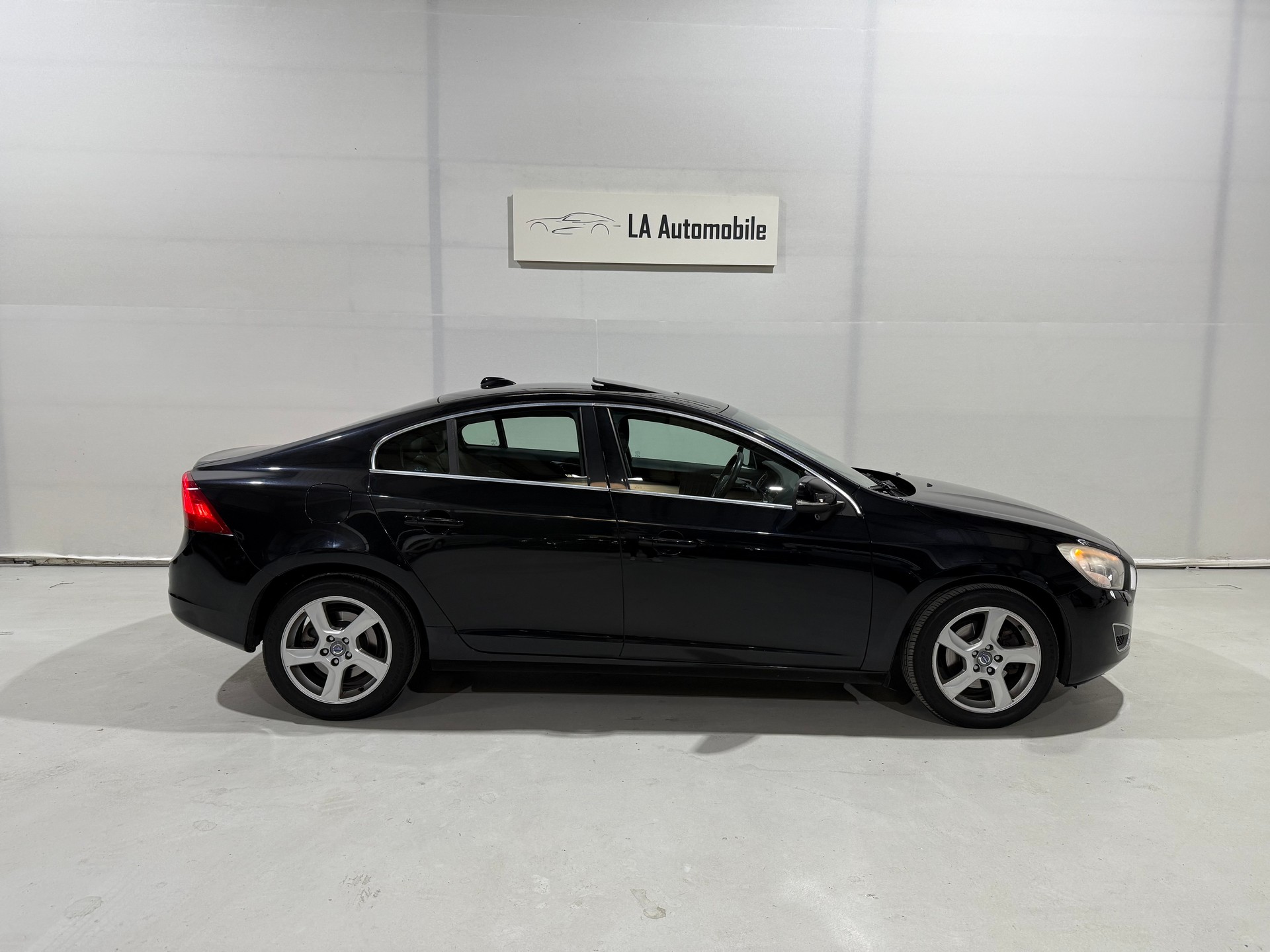 VOLVO S60 D4 Summum Geartronic-image-6