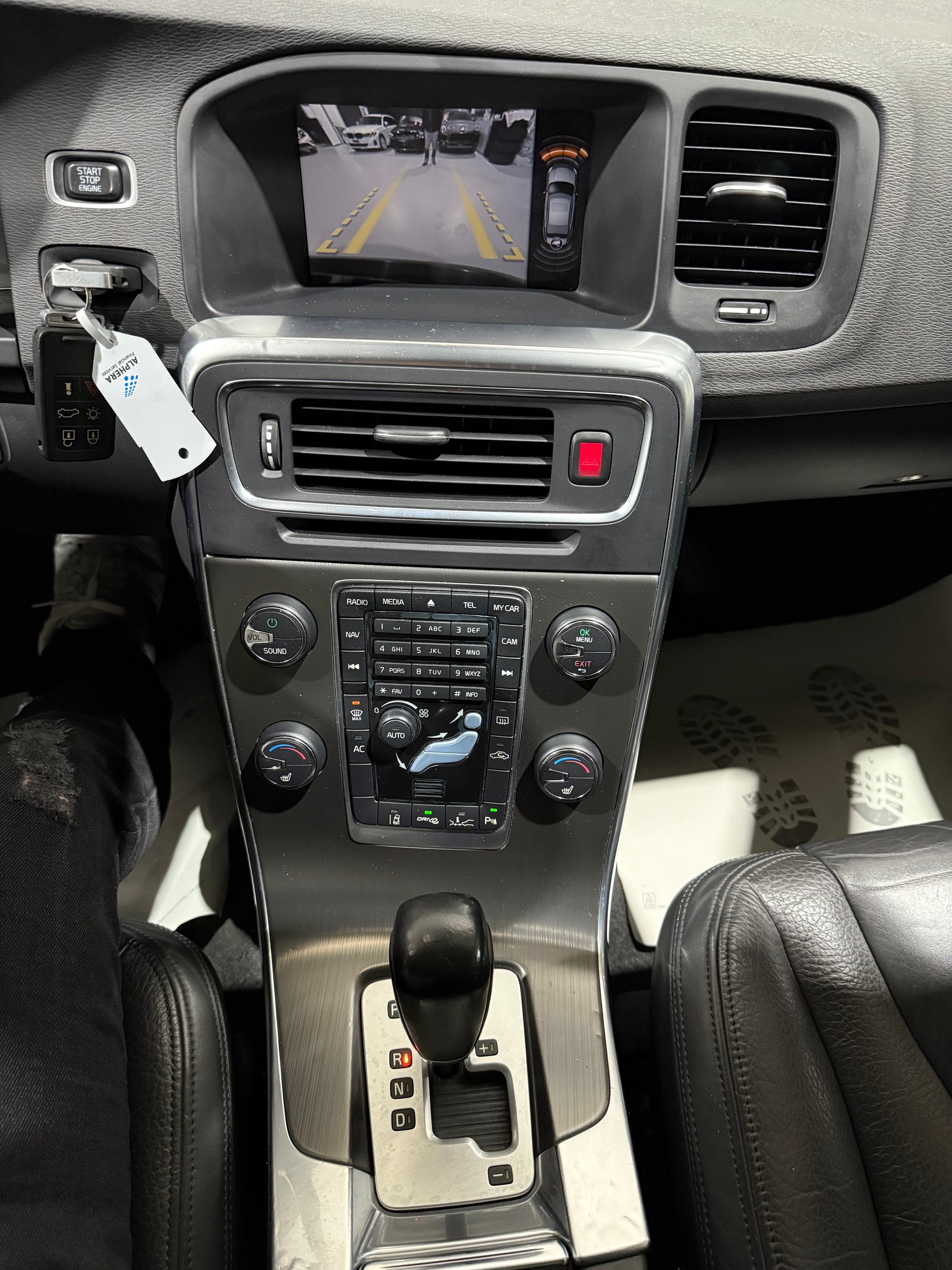 VOLVO S60 D4 Summum Geartronic-image-14