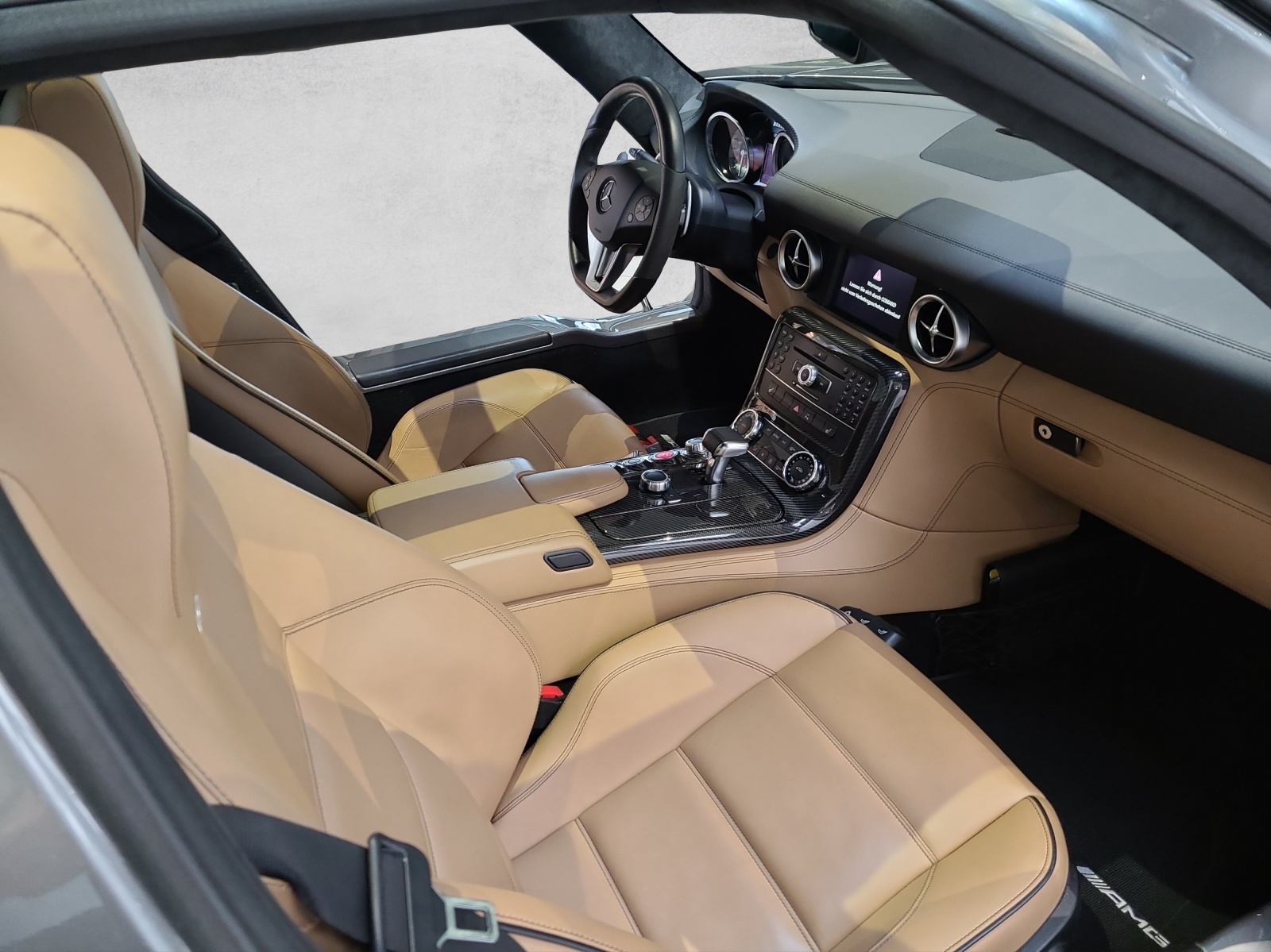 MERCEDES-BENZ SLS 63 AMG Speedshift-image-7