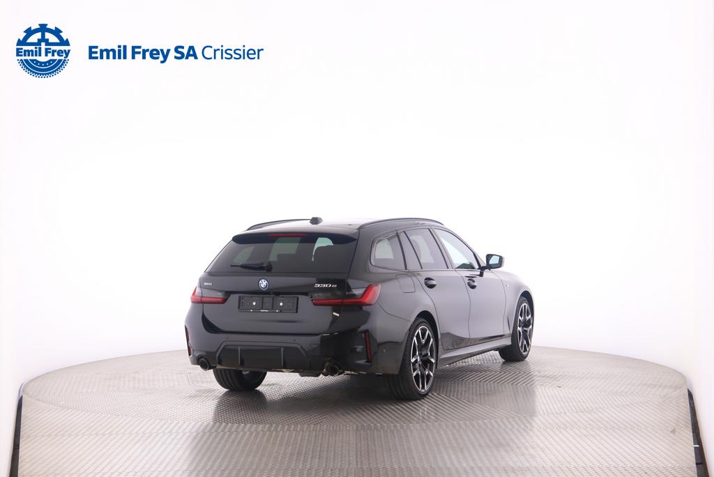 BMW M340i xDrive Touring-showroom-element-1