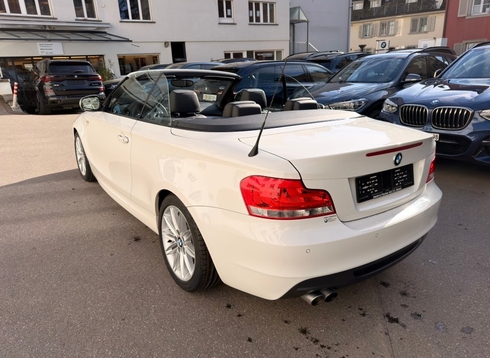 BMW 125i Cabrio Steptronic-showroom-element-2