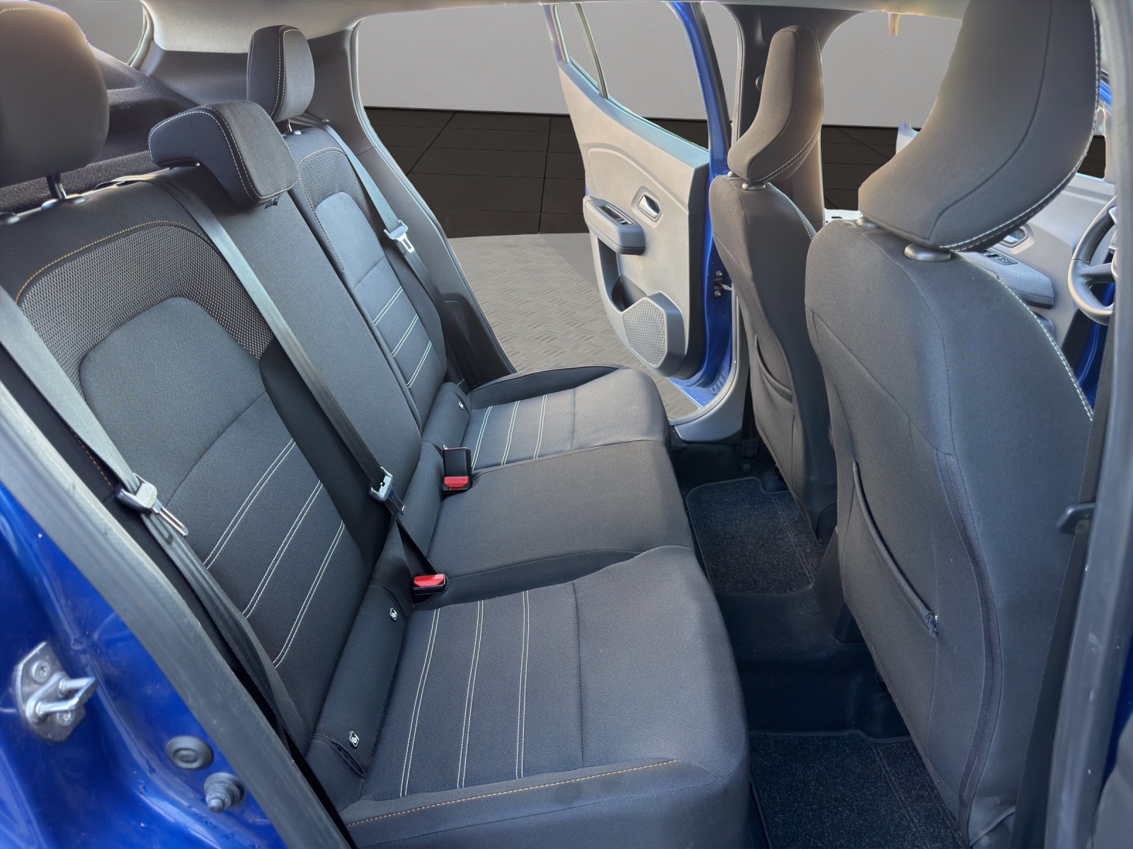 DACIA Sandero Stepway TCe 90 Expression CVT-image-17