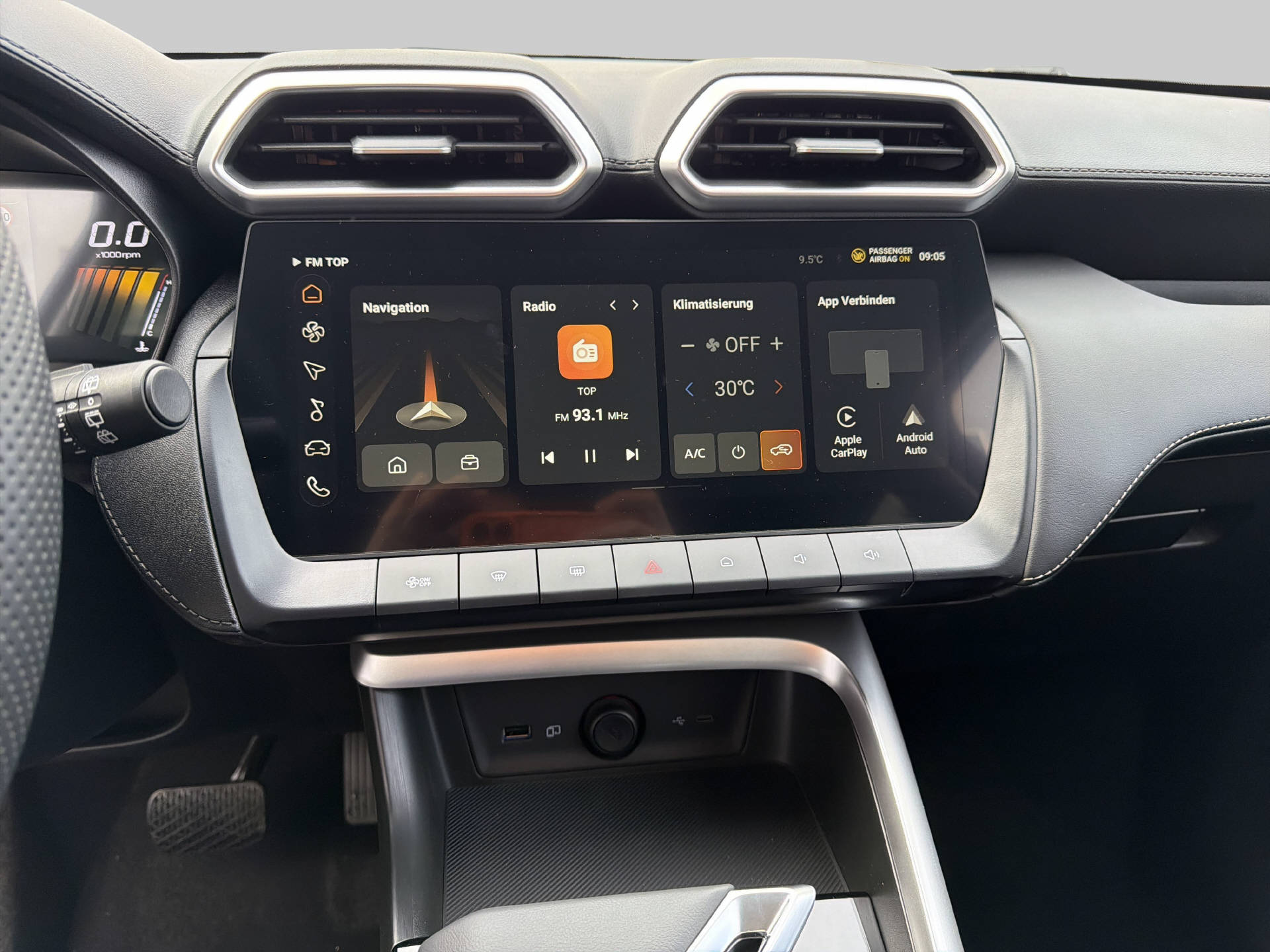 MG ZS 1.5 Hybrid+ Luxury-image-7