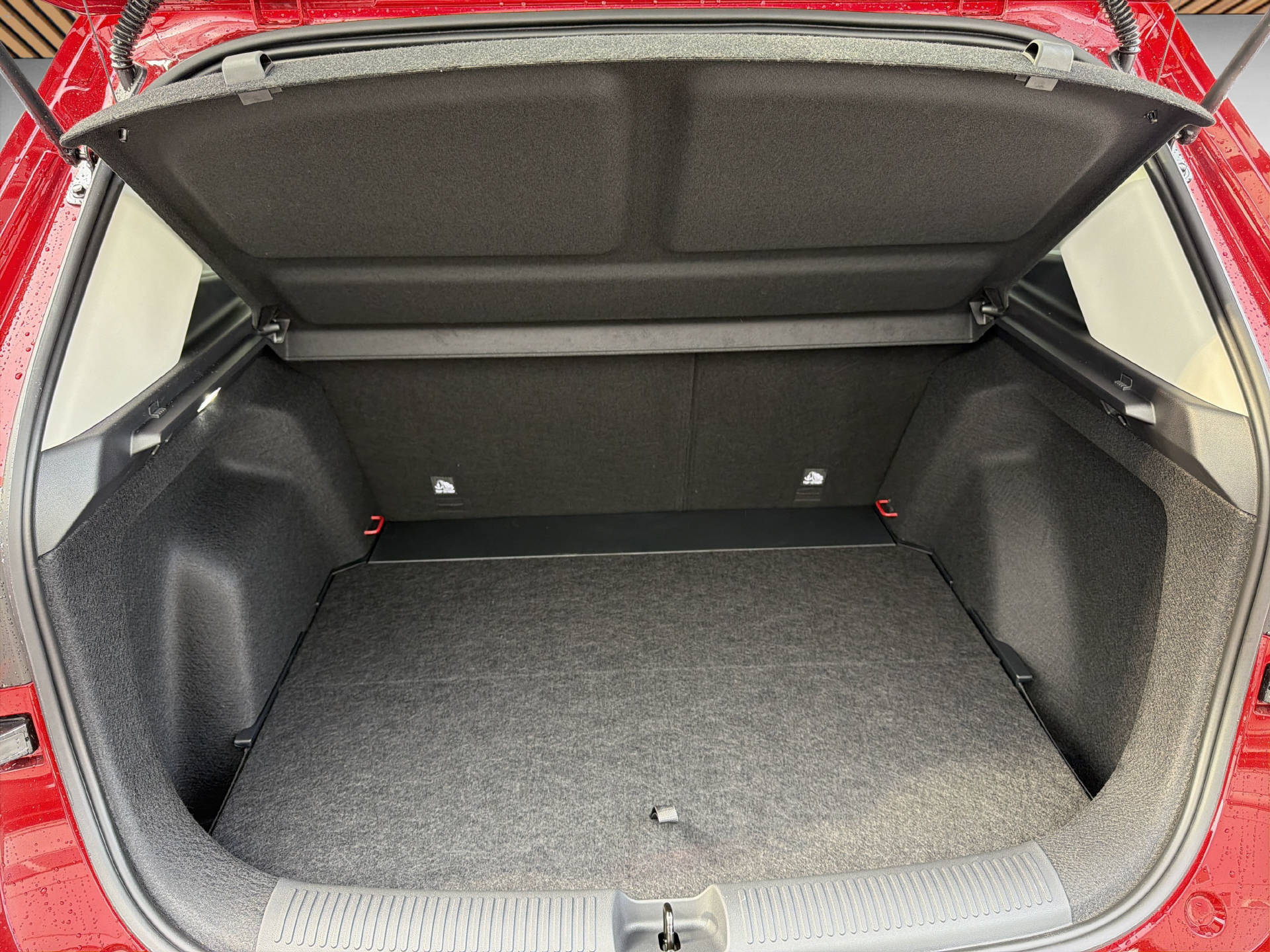 MG ZS 1.5 Hybrid+ Luxury-image-9