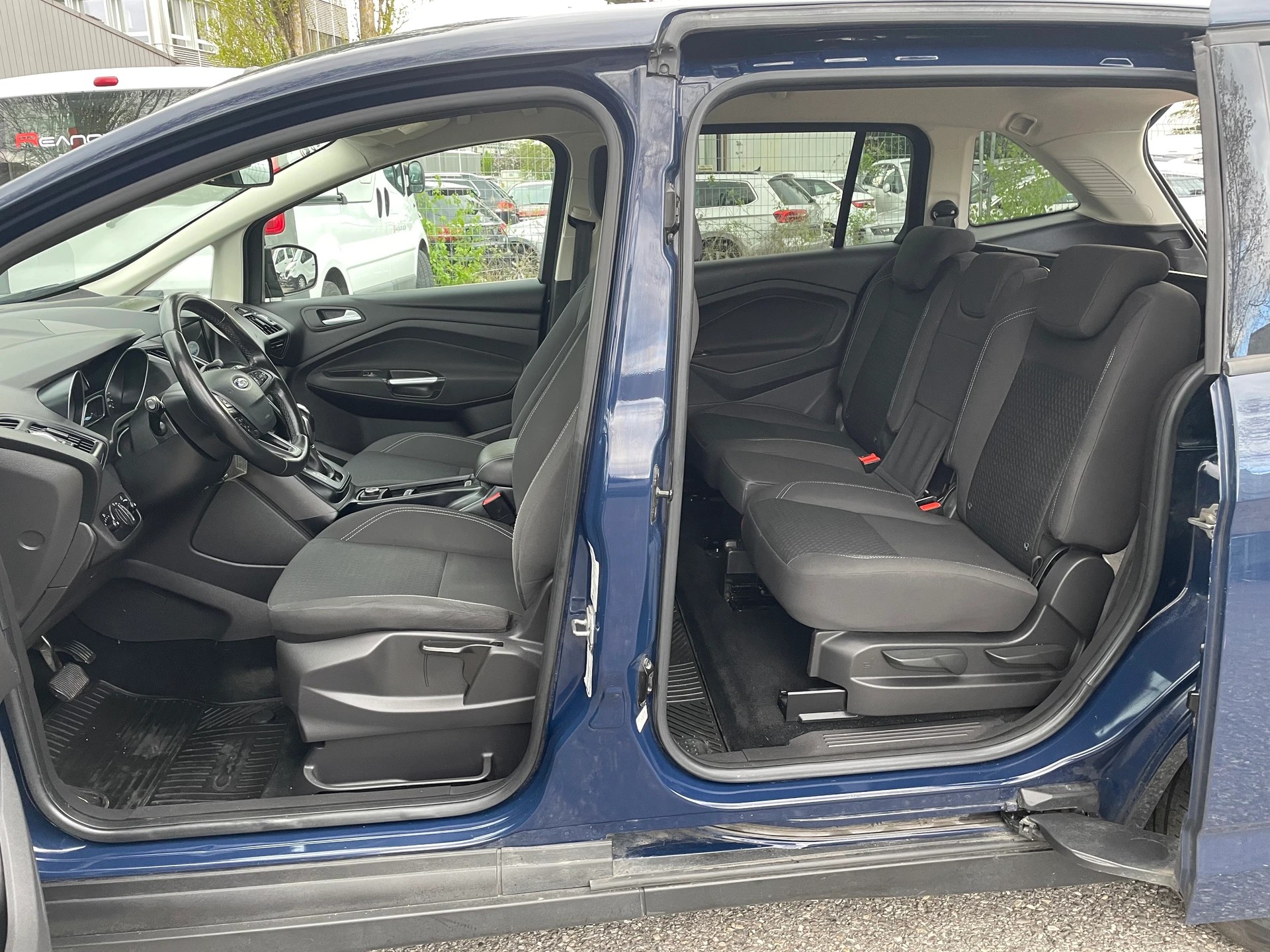 FORD GrC-Max 2.0 TDCi Trend PowerShift Automat * Gr. Navigation * Klima-auto * Tempomat * Sitzheizung * AHK 1800Kg * Ab MFK-image-2