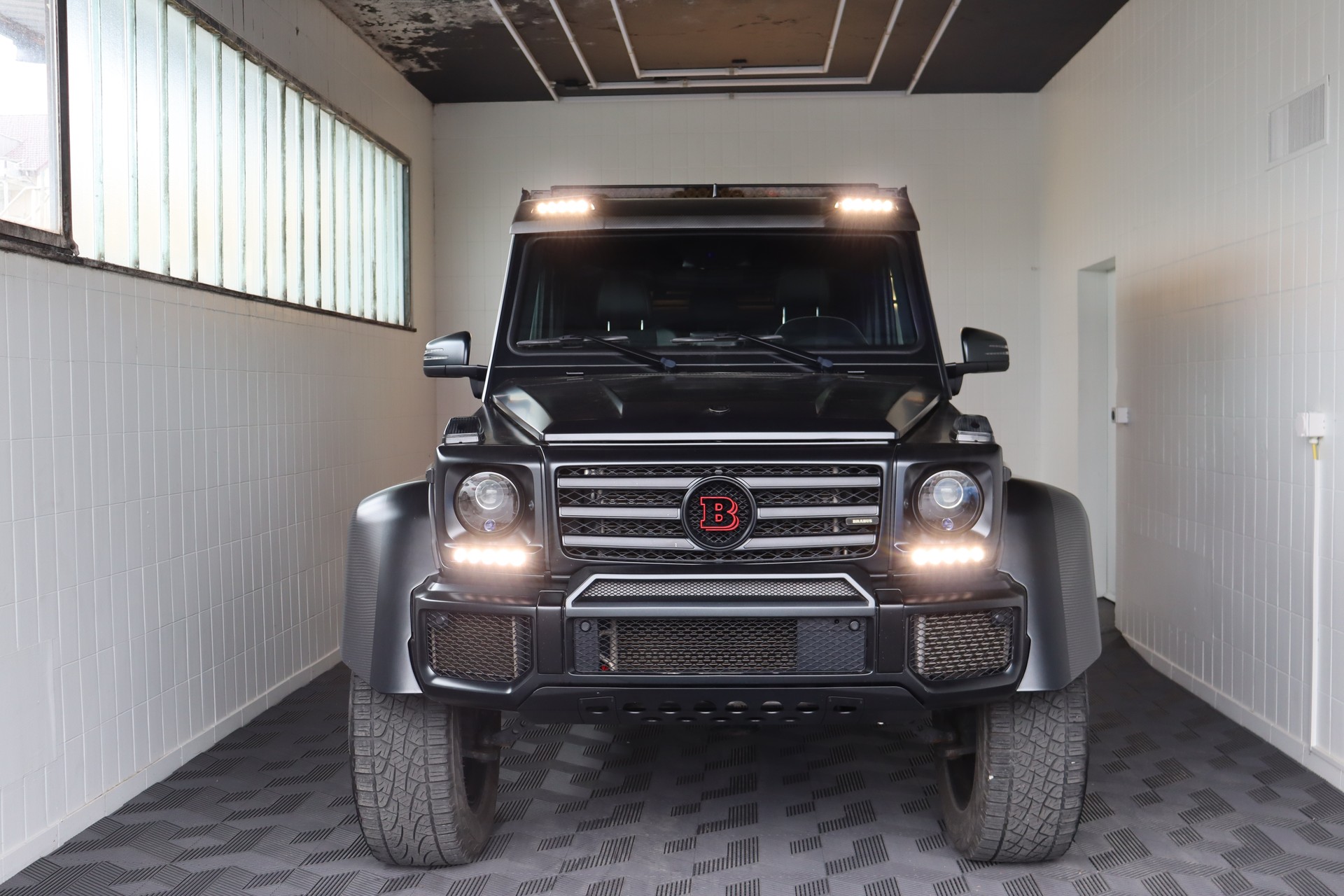 MERCEDES-BENZ G 500 4x42 7G-Tronic-showroom-element-1