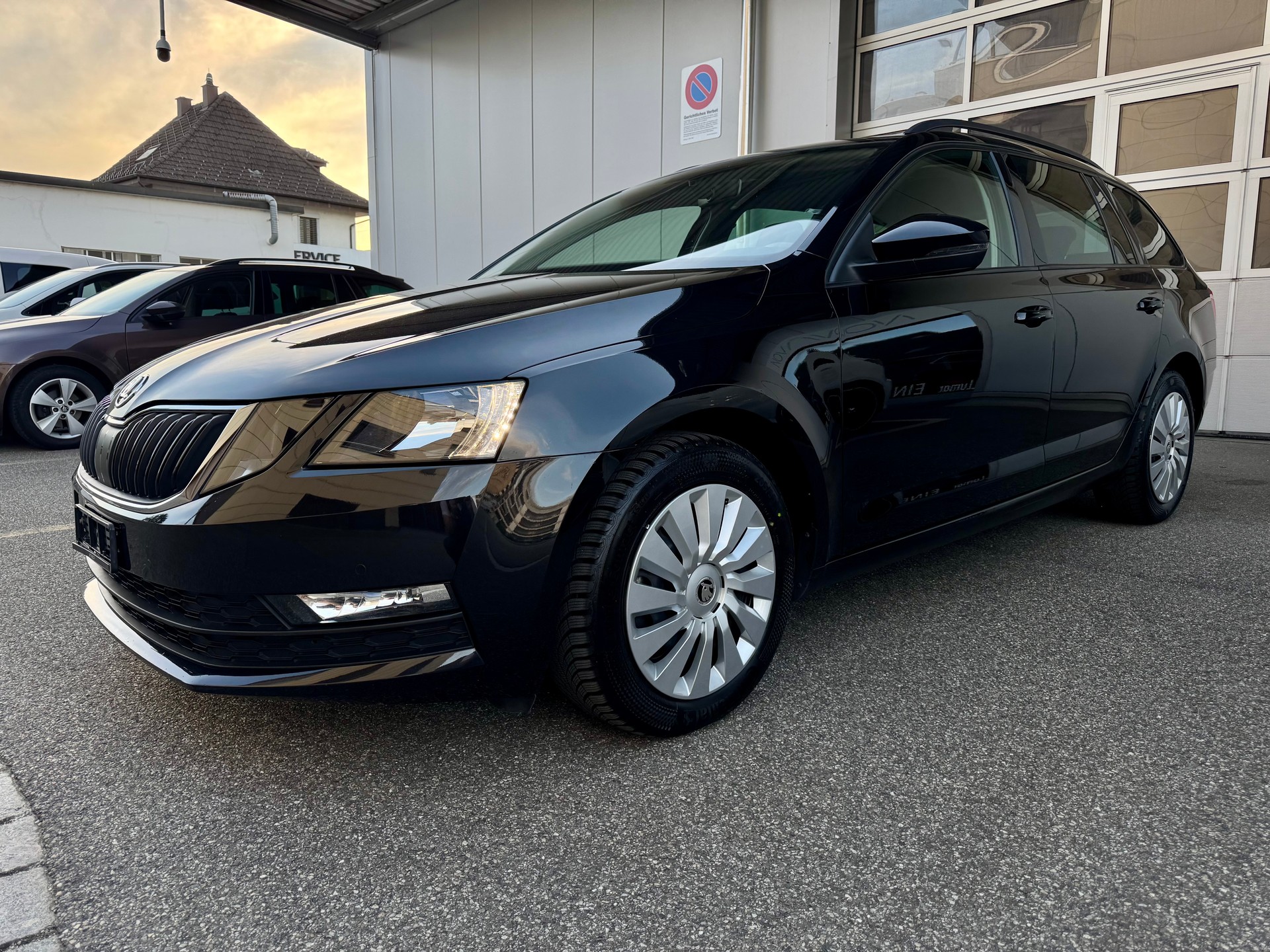 SKODA Octavia Combi 2.0 TDI DSG *mit AHK*