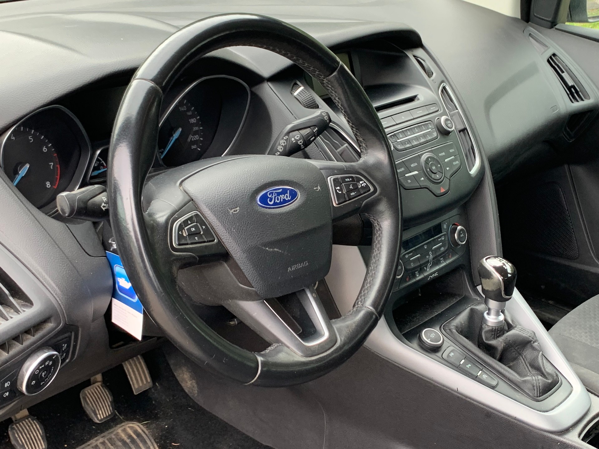 FORD Focus 1.0 SCTi Business-image-10